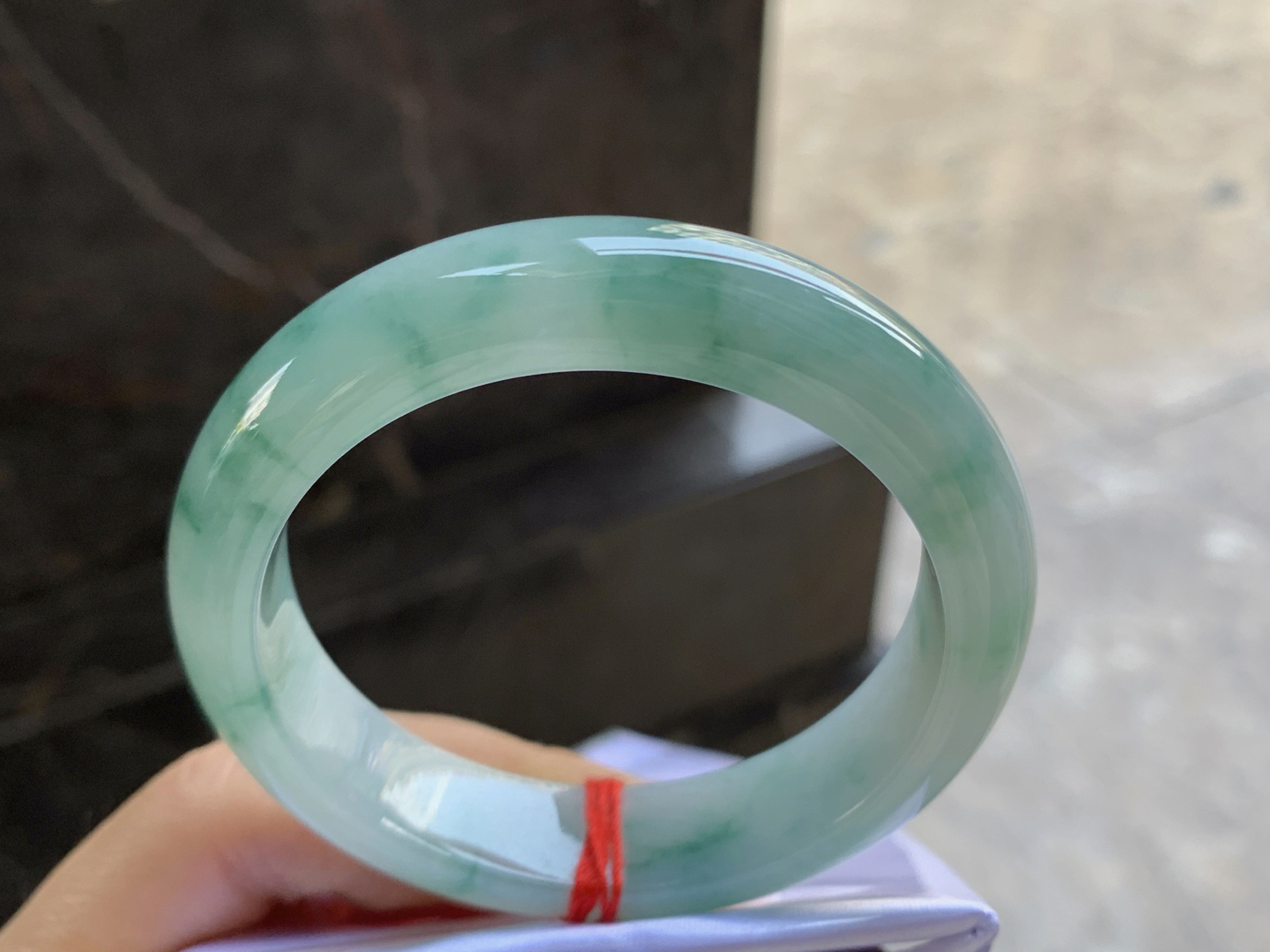 53.5-13.2-8.5

飘花手镯^_^玉质温润