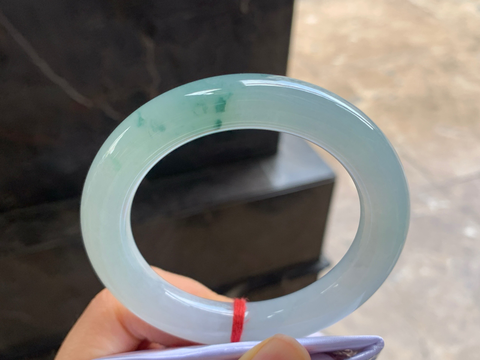 56-11.5mm

飘花圆条手镯^_^玉质温润