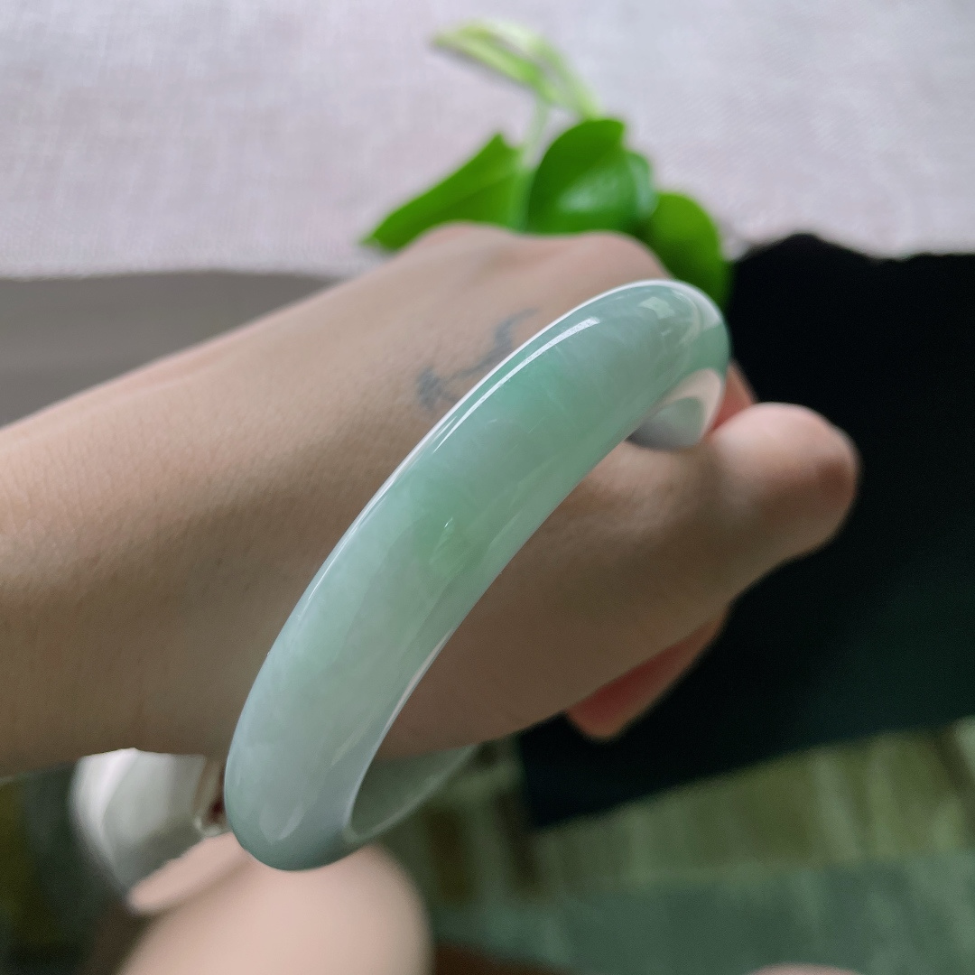 56.2/11.5/9.4淡春彩正圈，水润细腻，淡雅清新，甜美，ss49945a