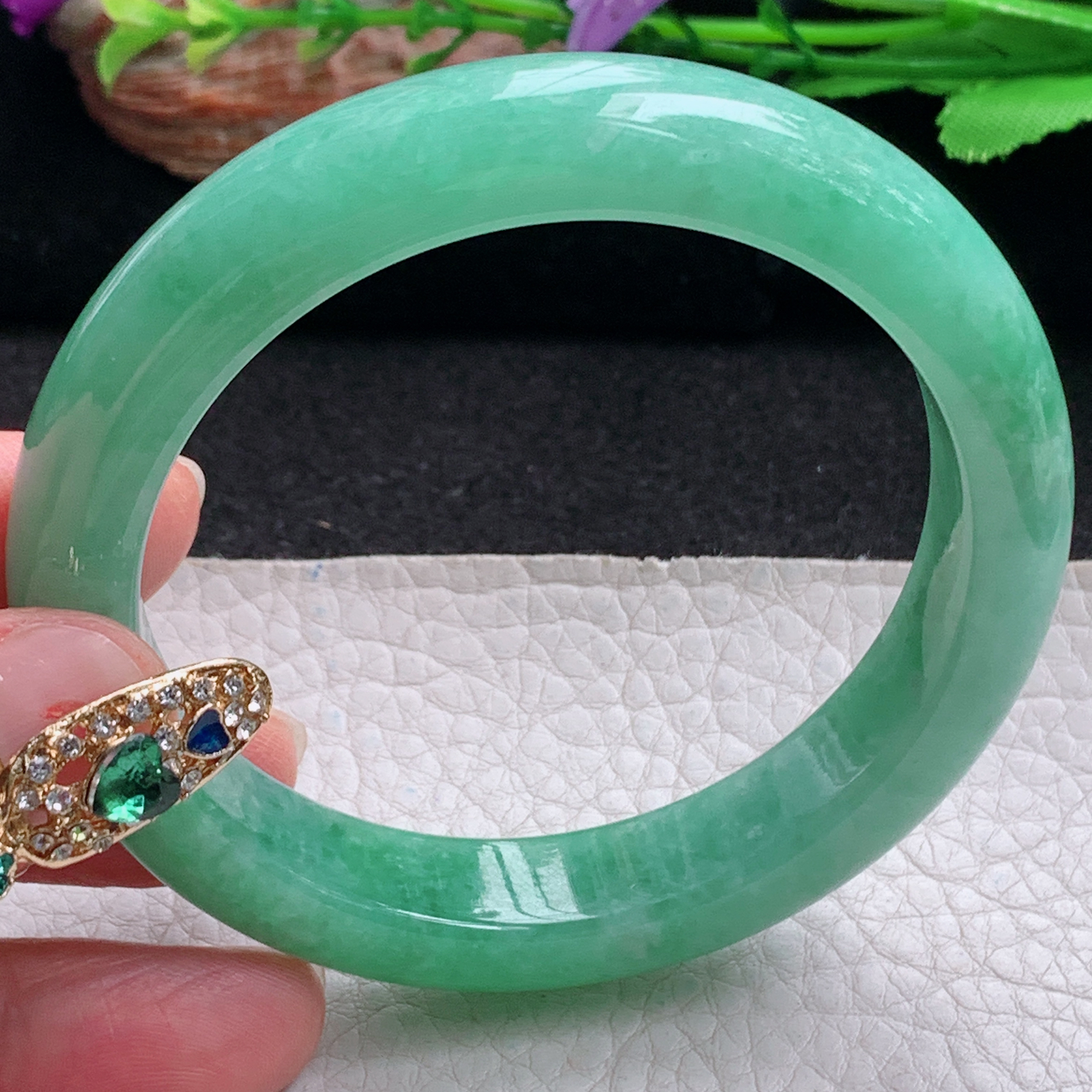 yh实拍56.5*12*8.8平安镯 天然翡翠a货手镯满绿正圈玉镯子