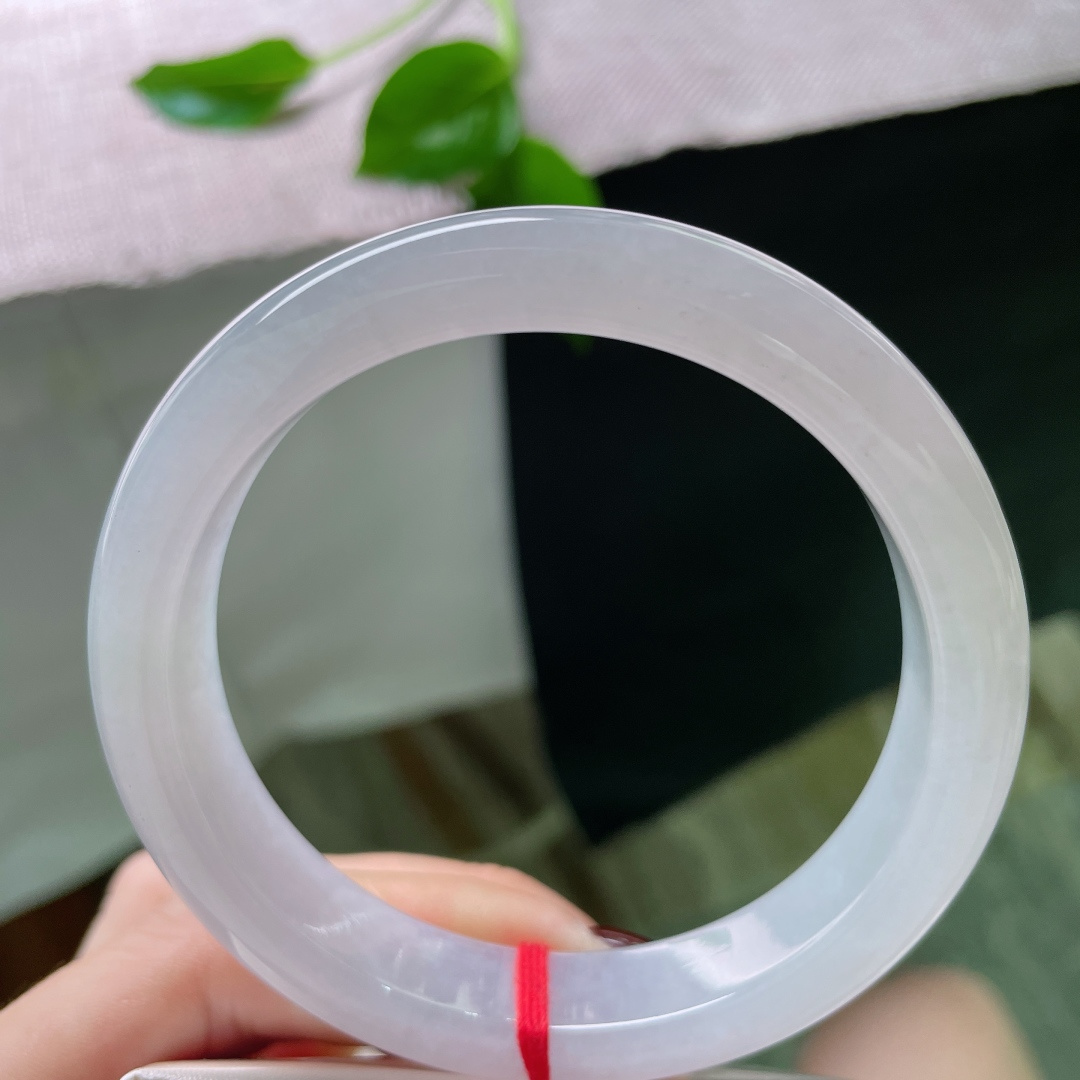 60/12.7/8.5，冰紫正圈，大圈口，把一场关于普罗旺斯的梦，凝练成冰，戴在手上。 从此，远方有了形状。。ss50116a