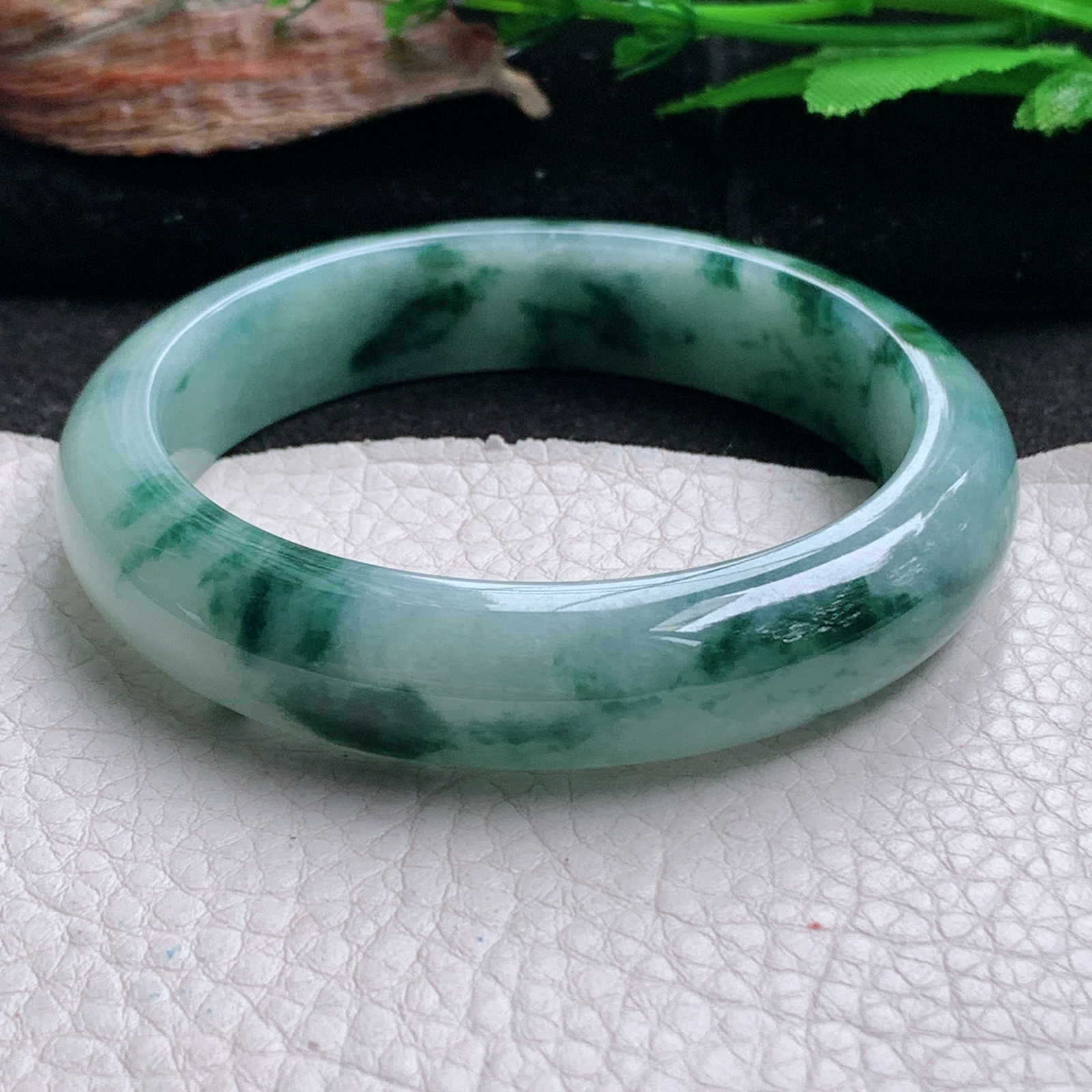 js实拍56.5*12*8平安镯 天然翡翠a货手镯冰飘花灵动正圈玉镯子