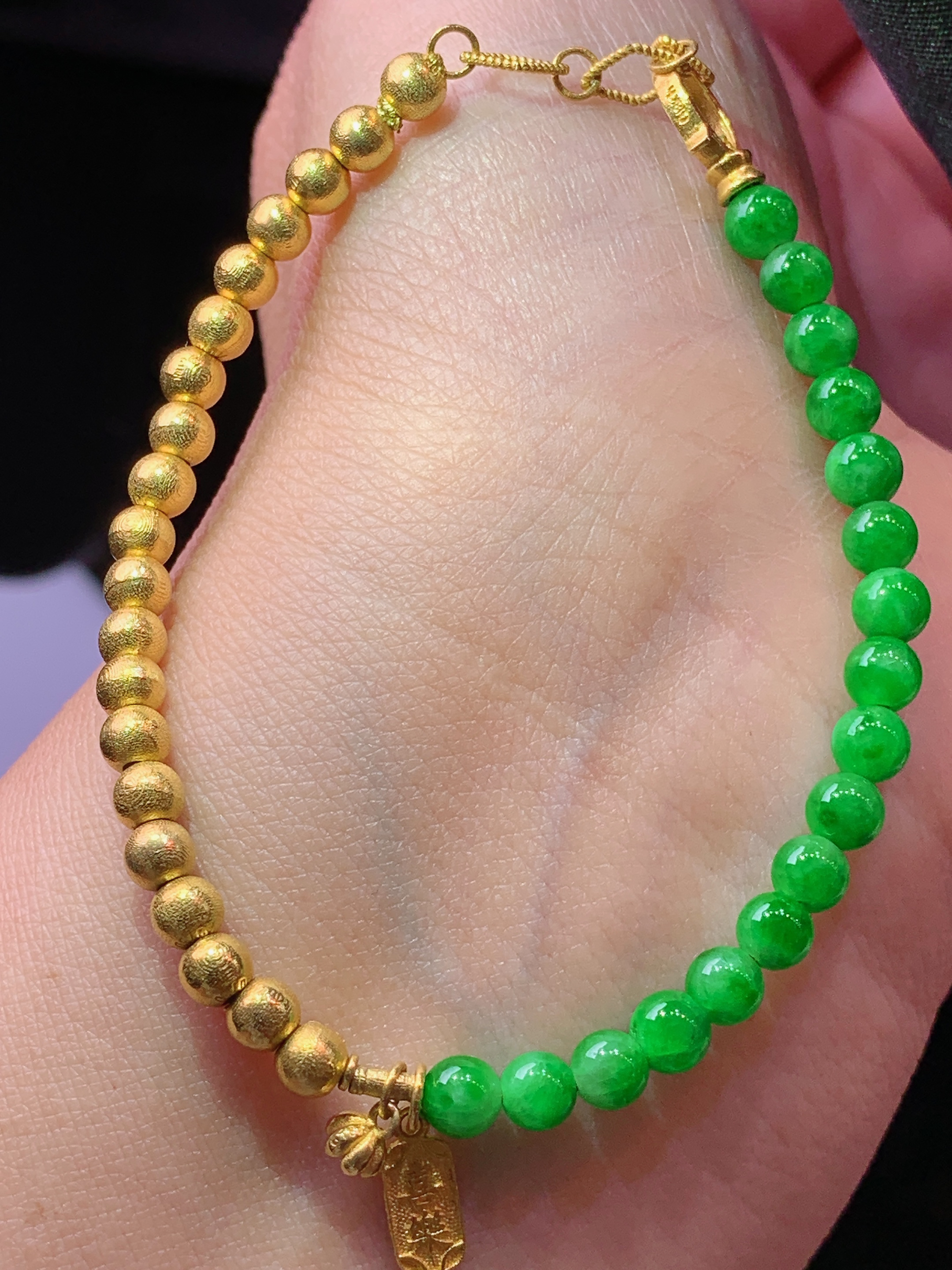 18k金镶嵌满绿圆珠手链 玉质细腻 色泽艳丽清新 水润亮眼 整体尺寸4.5m5