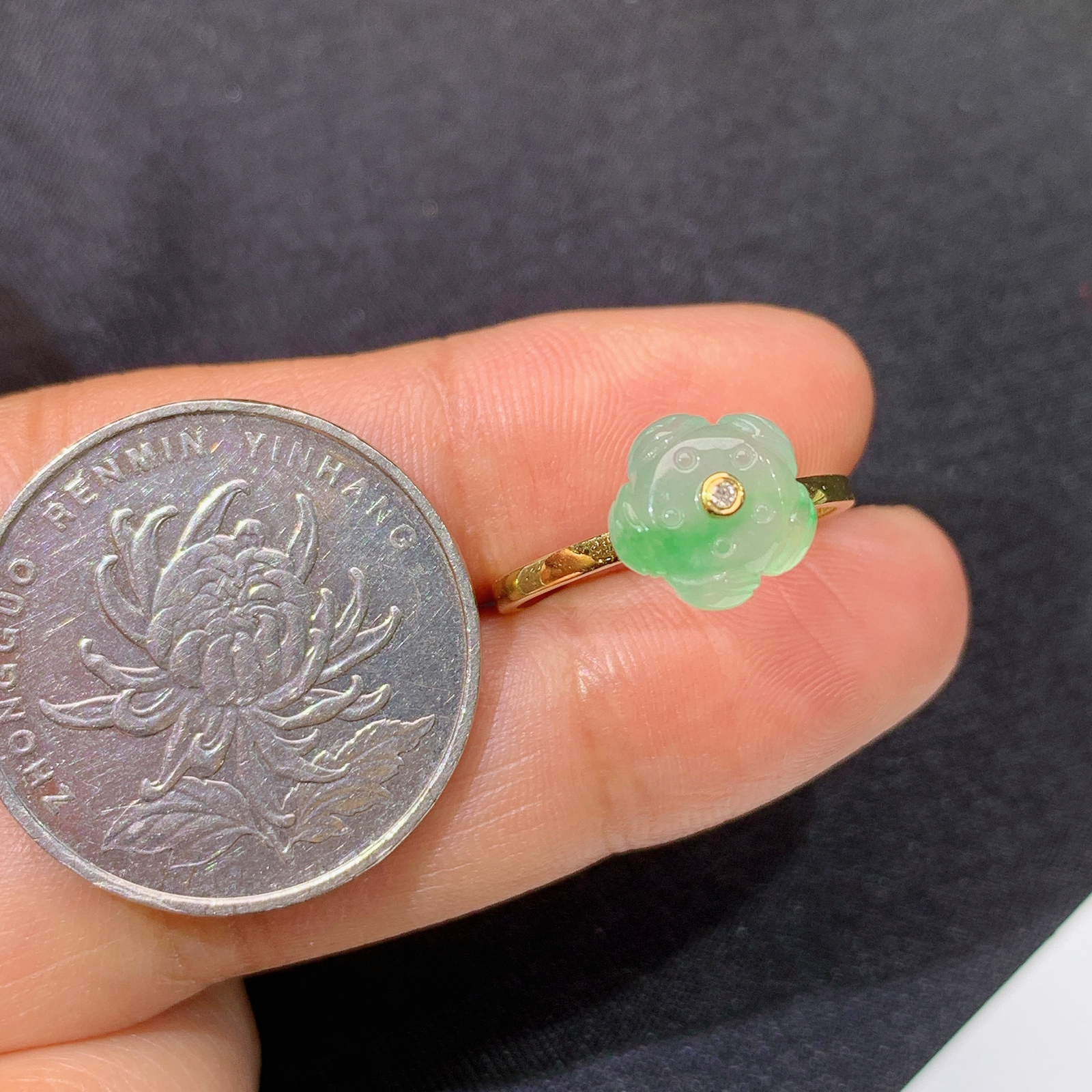 冰飘绿莲蓬戒指，18k金镶嵌，简约时尚，冰润细腻，种水足，Zhu 圈口14 尺寸8.7*4.5