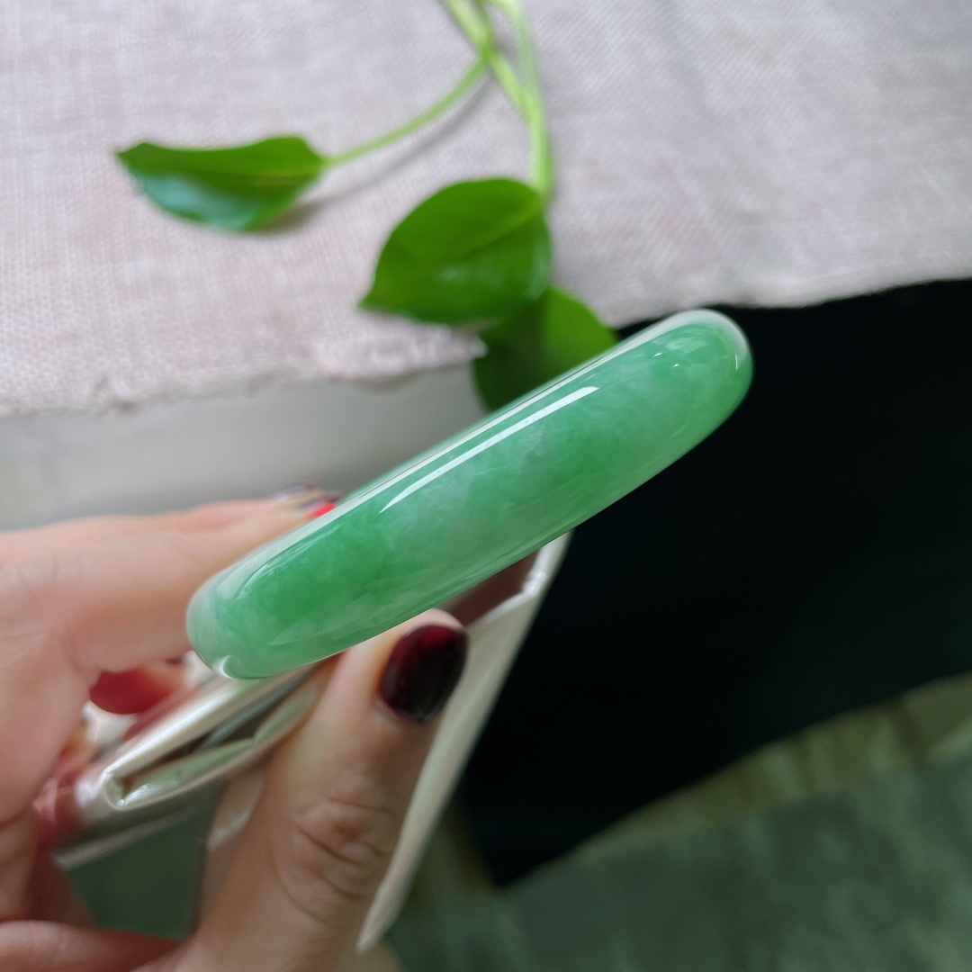 53.4/12/8.4，绿底正圈，颜色好，种老，它不语，却托起了所有风华。晶体纹，ss49433a