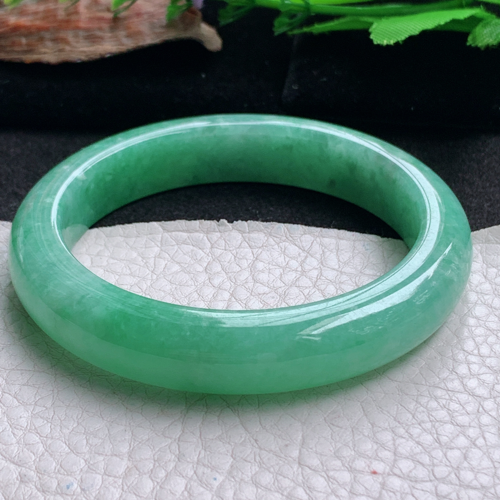 yh实拍56.5*12*8.8平安镯 天然翡翠a货手镯满绿正圈玉镯子