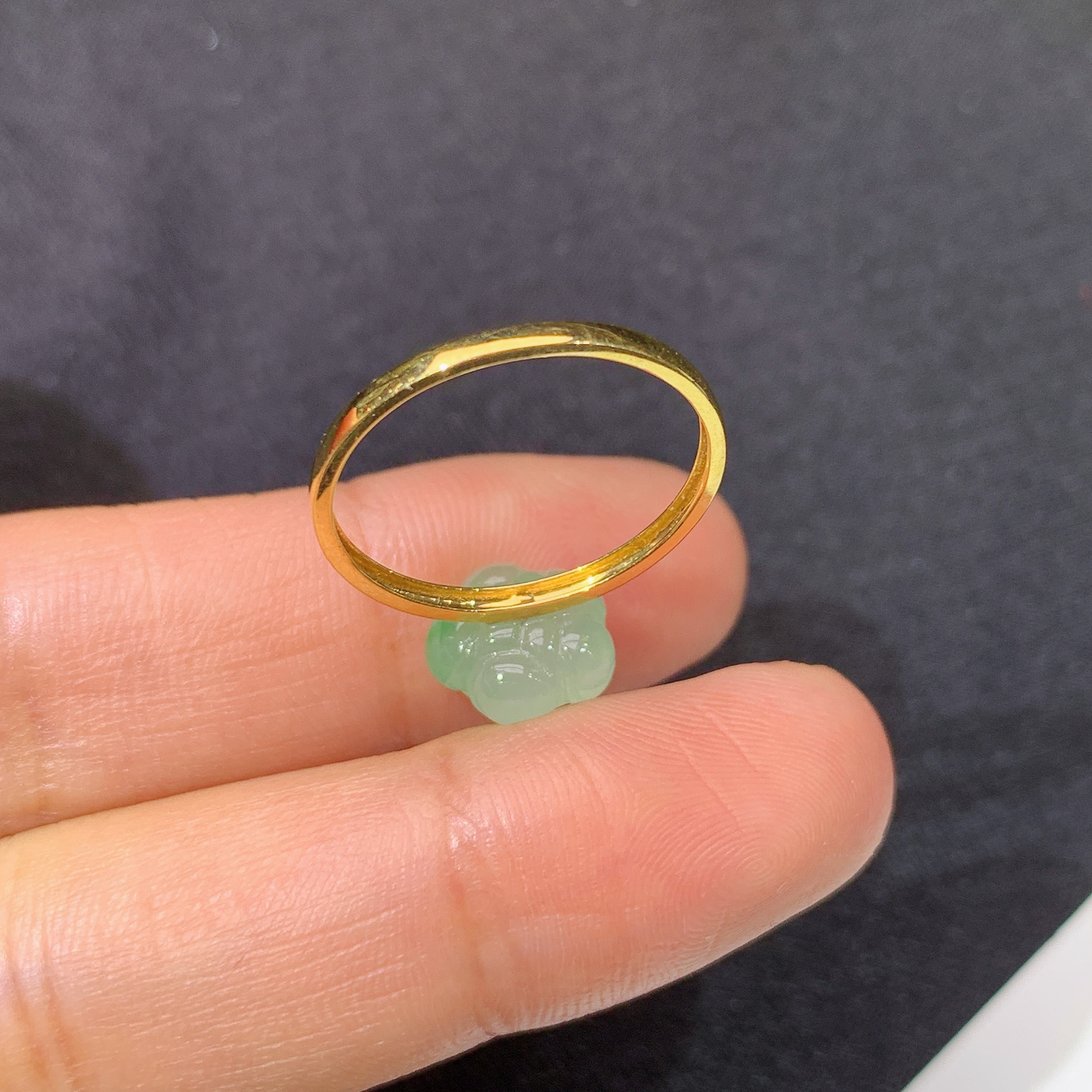 冰飘绿莲蓬戒指，18k金镶嵌，简约时尚，冰润细腻，种水足，Zhu 圈口14 尺寸8.7*4.5
