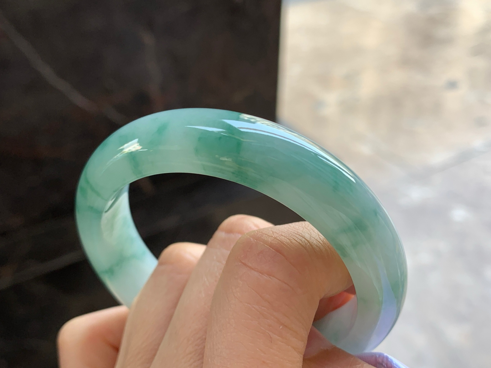 53.5-13.2-8.5

飘花手镯^_^玉质温润