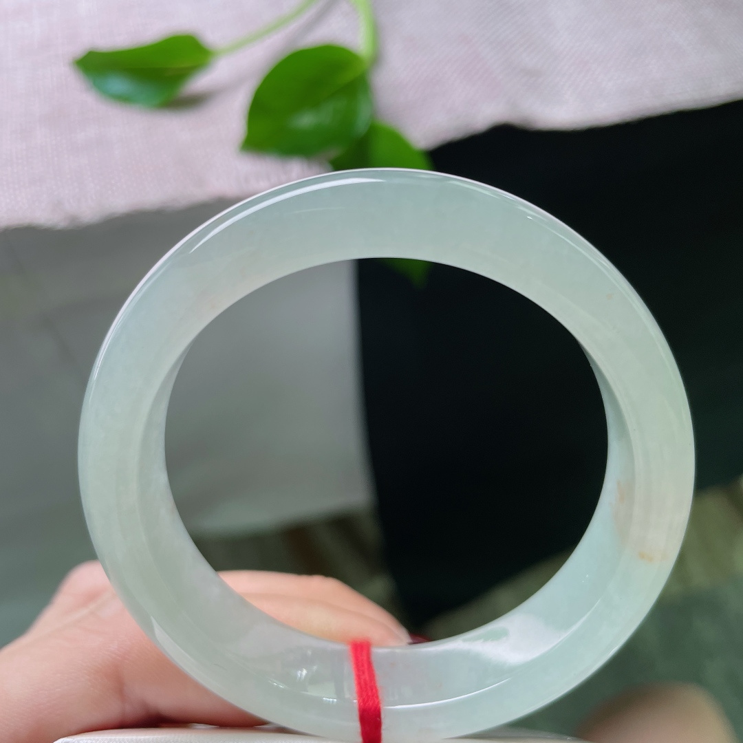 52.3/12.5/8.1，冰晴底正圈，种老，冰为骨，晴为魂。均匀、恬静，如水如天。洒金，ss49515a