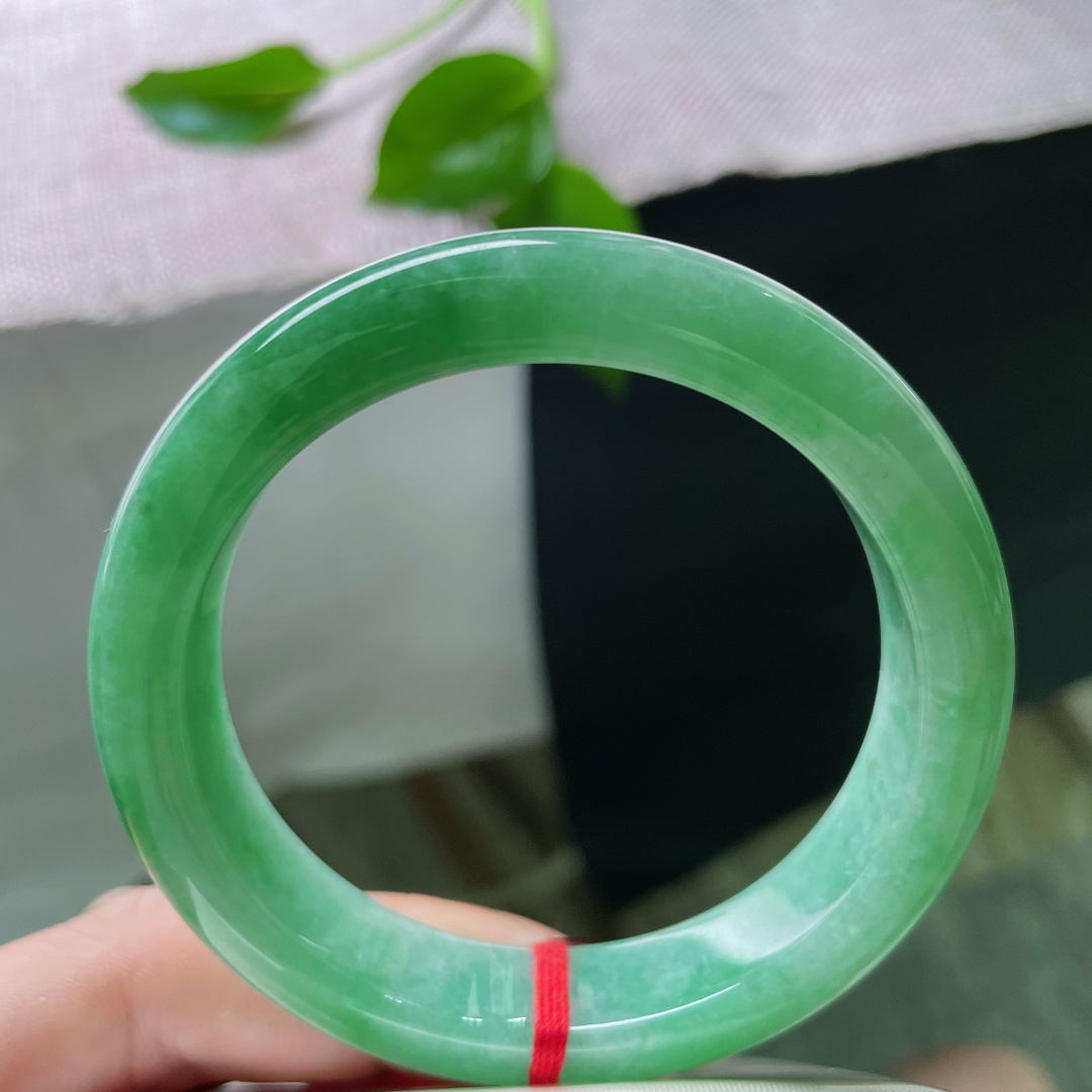 53.4/12/8.4，绿底正圈，颜色好，种老，它不语，却托起了所有风华。晶体纹，ss49433a