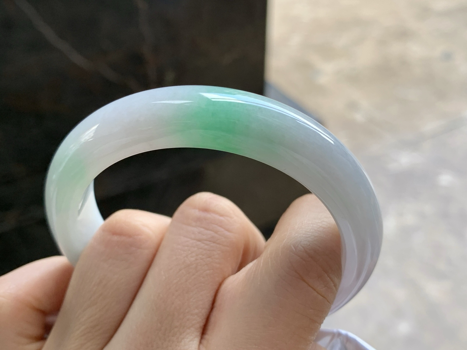 57-12.5-8.5

飘绿手镯^_^清新