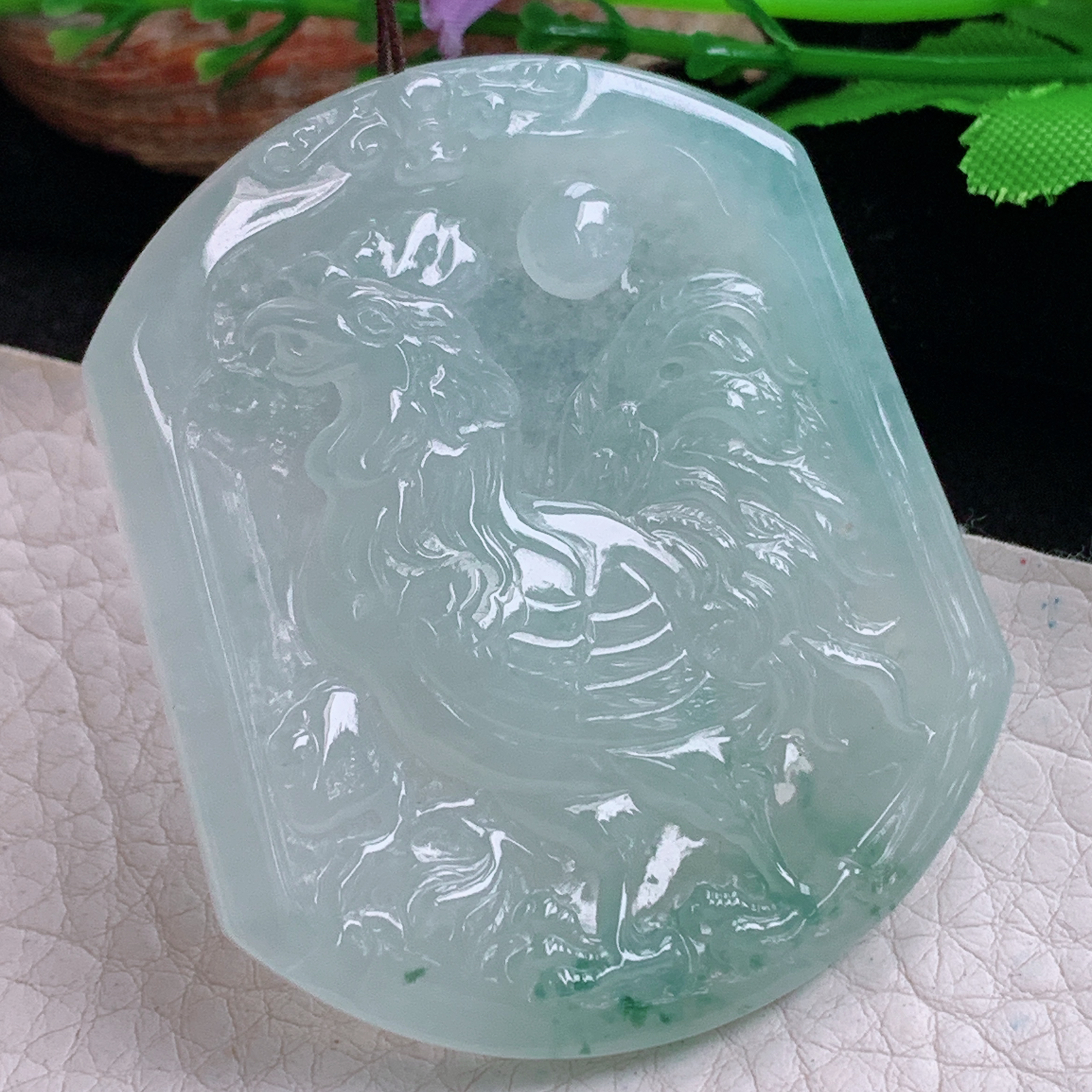 ktj实拍55*47*6天然缅甸翡翠精雕冰飘花立体生肖鸡 金鸡独立玉吊坠