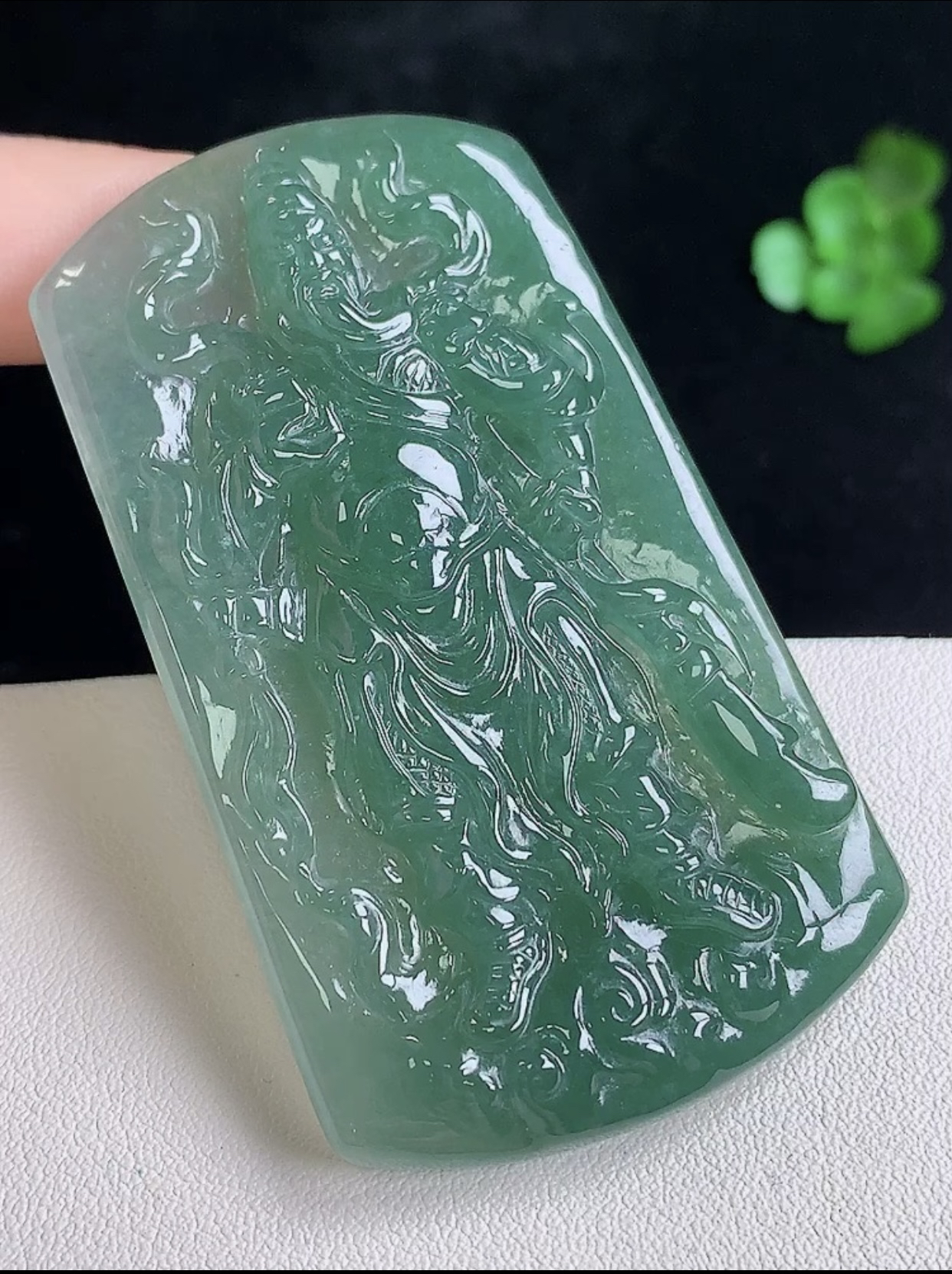 冰蓝水关公，完美，
尺寸68.1/39.7/7.3