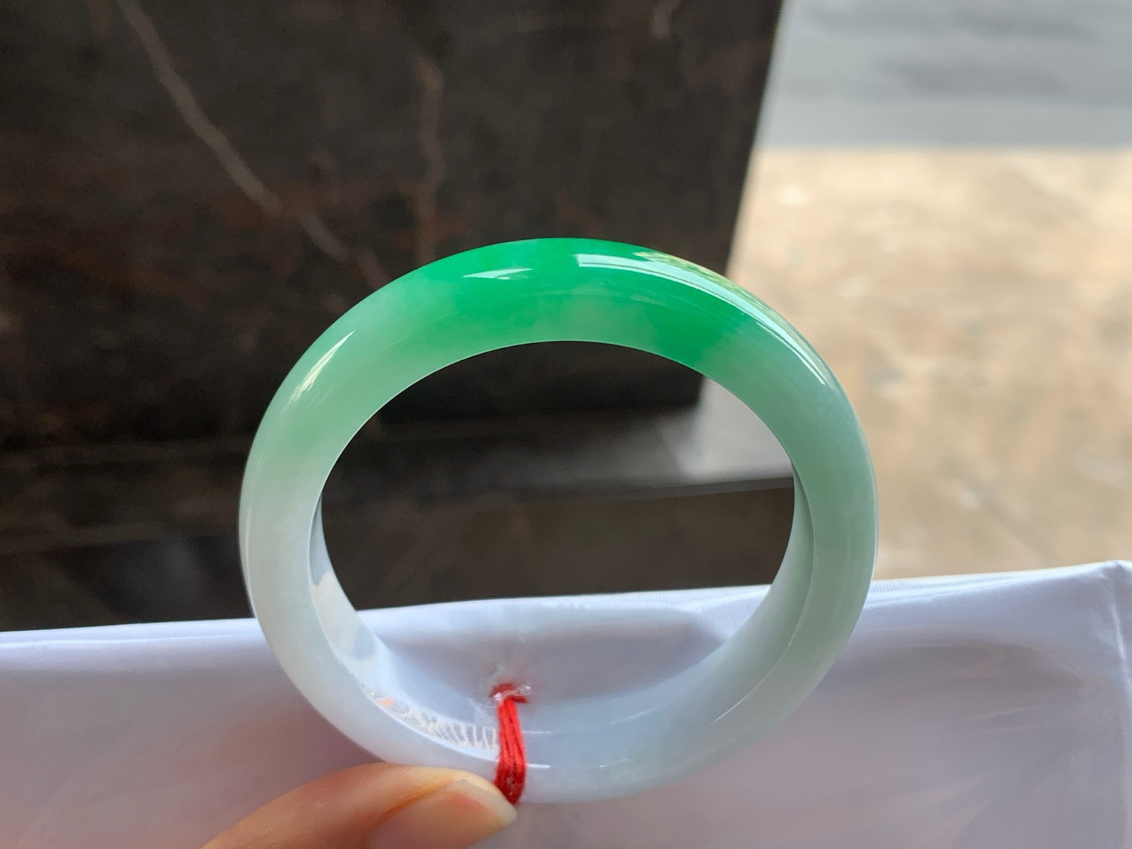 51.5-12.9-8.2

绿色手镯^_^色阳