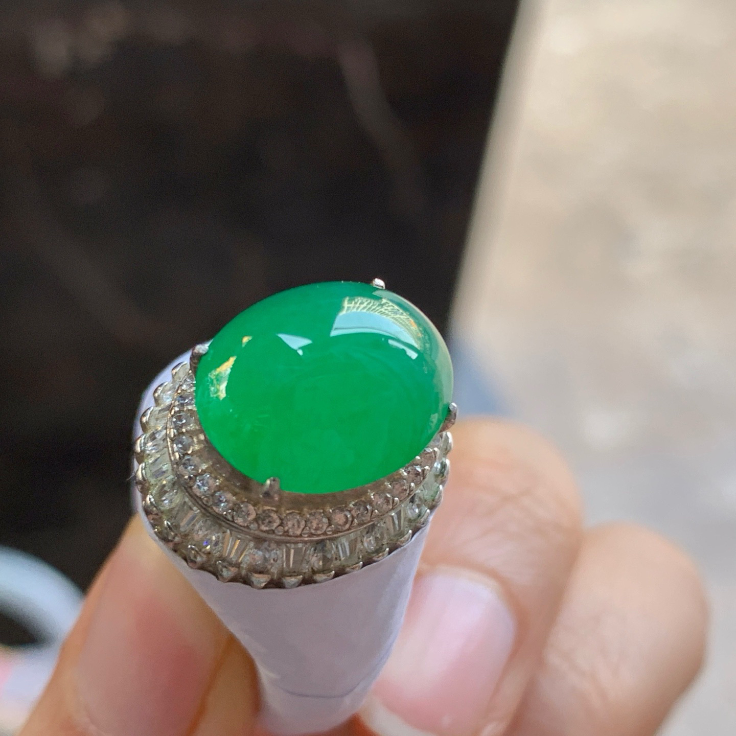 阳绿色戒面^_^色阳 玉质温润