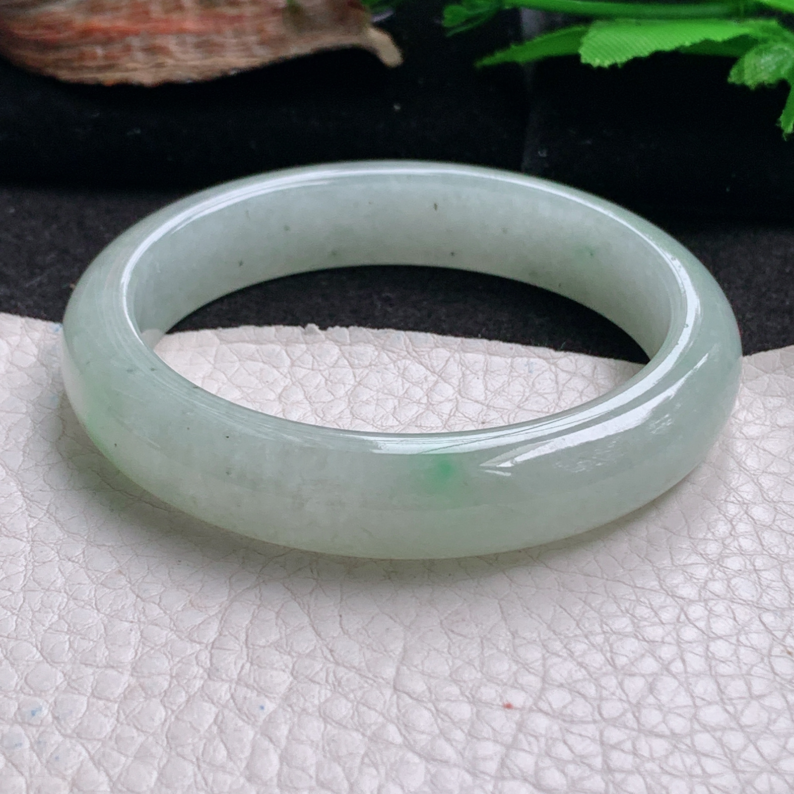 ll实拍55.5*12.2*8.5平安镯 天然翡翠a货手镯胶感飘绿正圈玉镯子