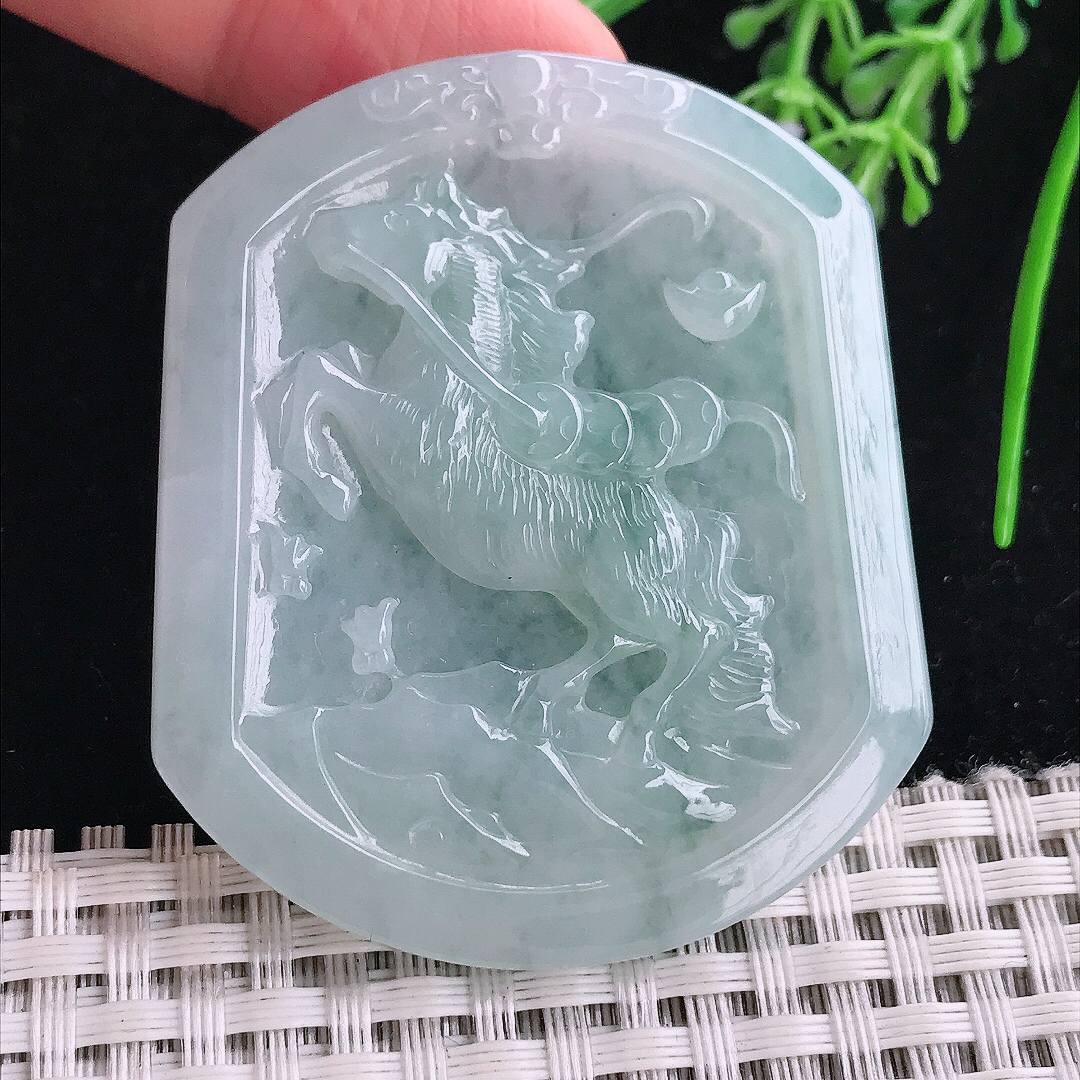 实拍A货翡翠53.6/45.5/5.2老坑冰胶水灵冰晴马上有钱马牌吊坠翡翠玉挂件