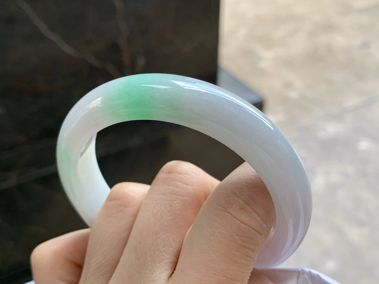 57-12.5-8.5

飘绿手镯^_^清新