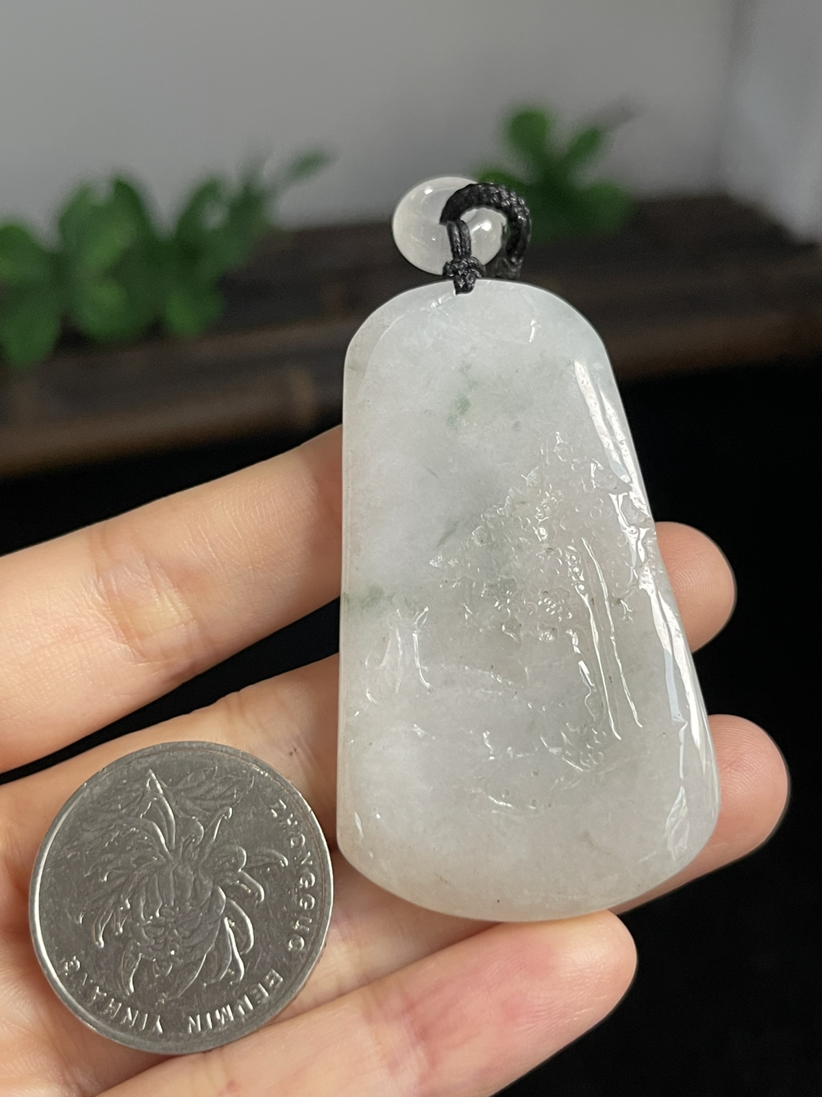 翡翠山水，配珠未测