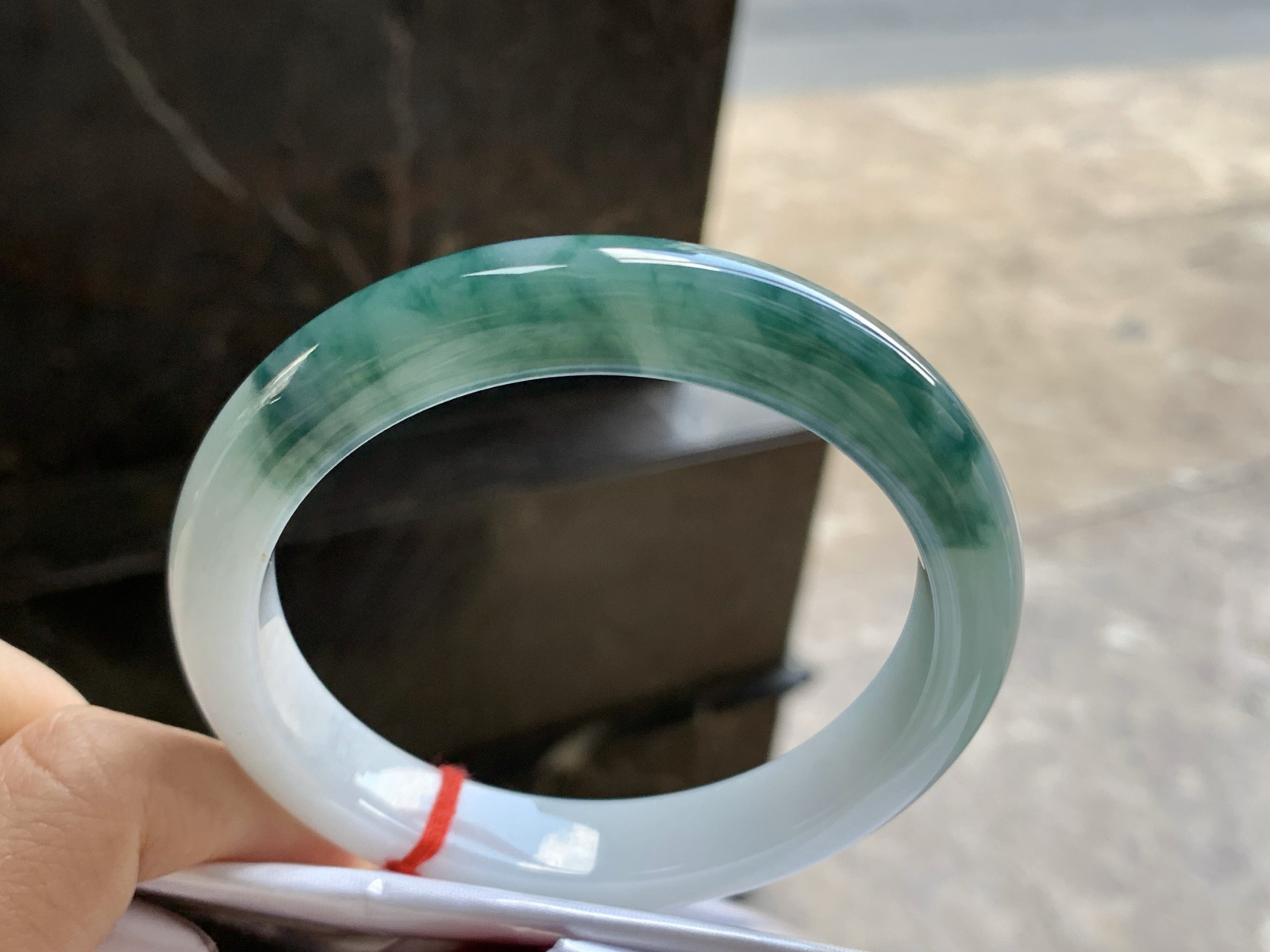 63-12-9.5

蓝花手镯^_^大圈 飘花浓郁