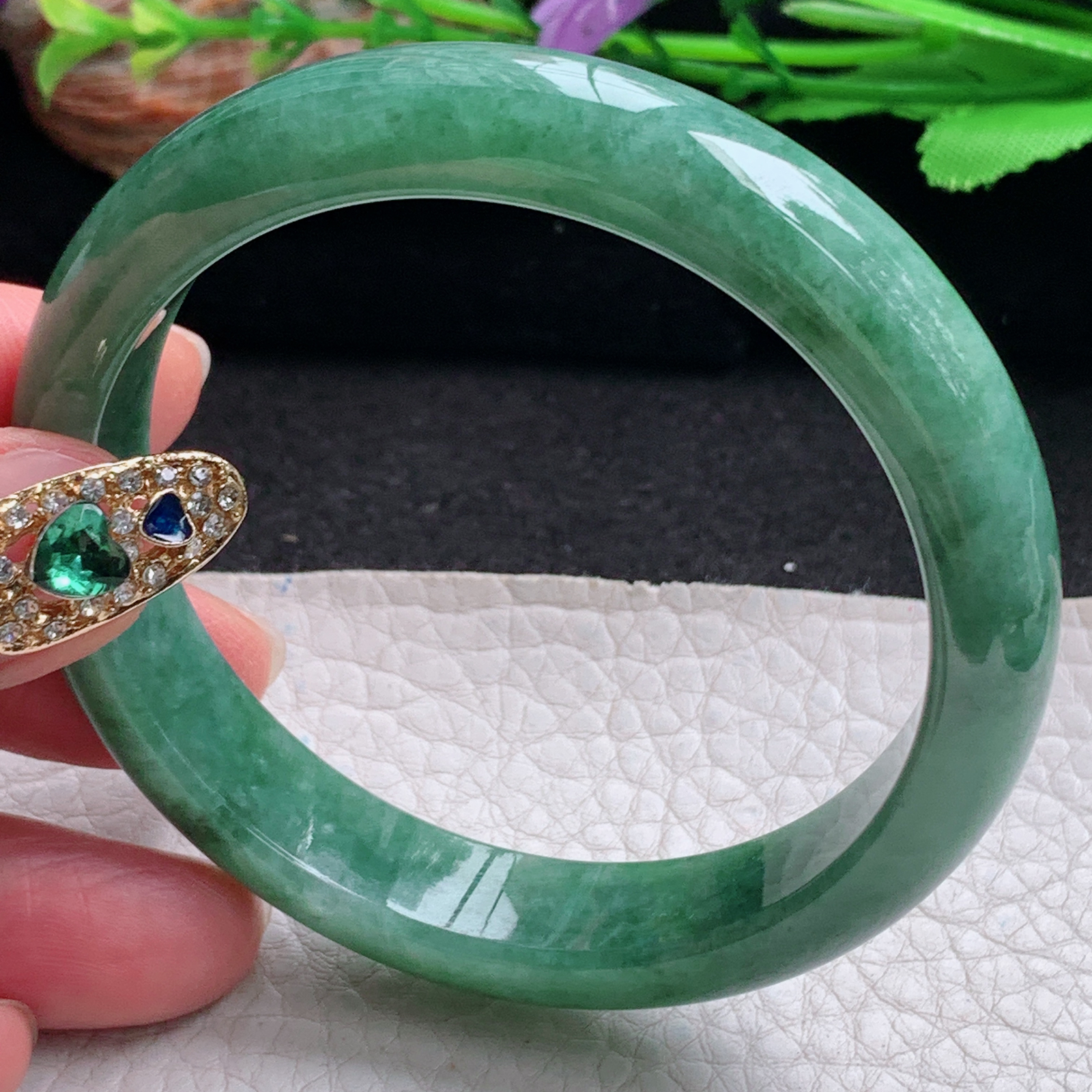 n实拍56*12*7.5平安镯 天然翡翠a货手镯水润满绿正圈玉镯子