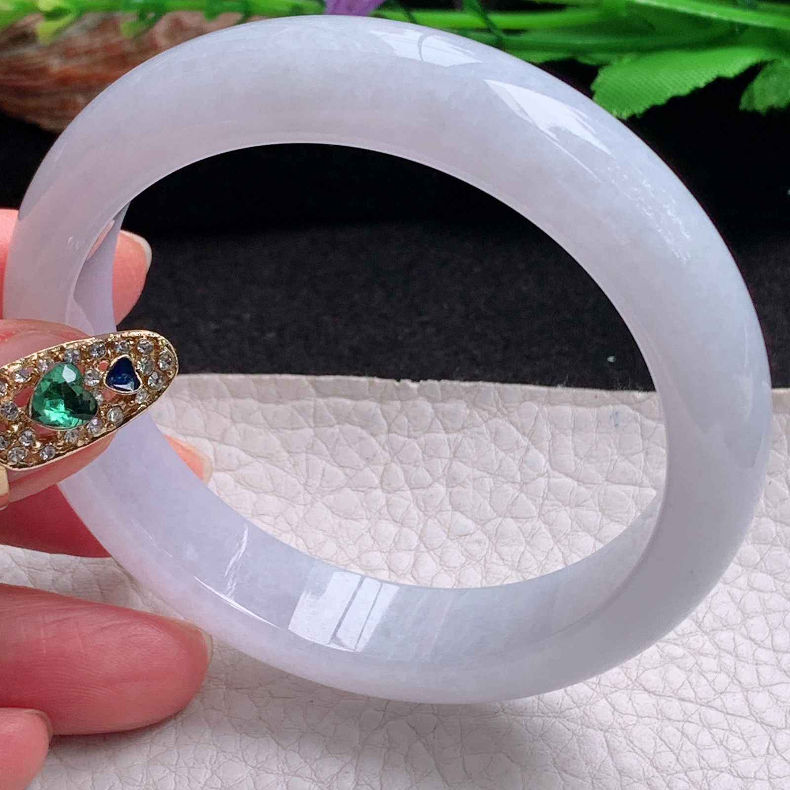 ee实拍57*13.3*8.5平安镯 天然翡翠a货手镯水润白月光正圈玉镯子