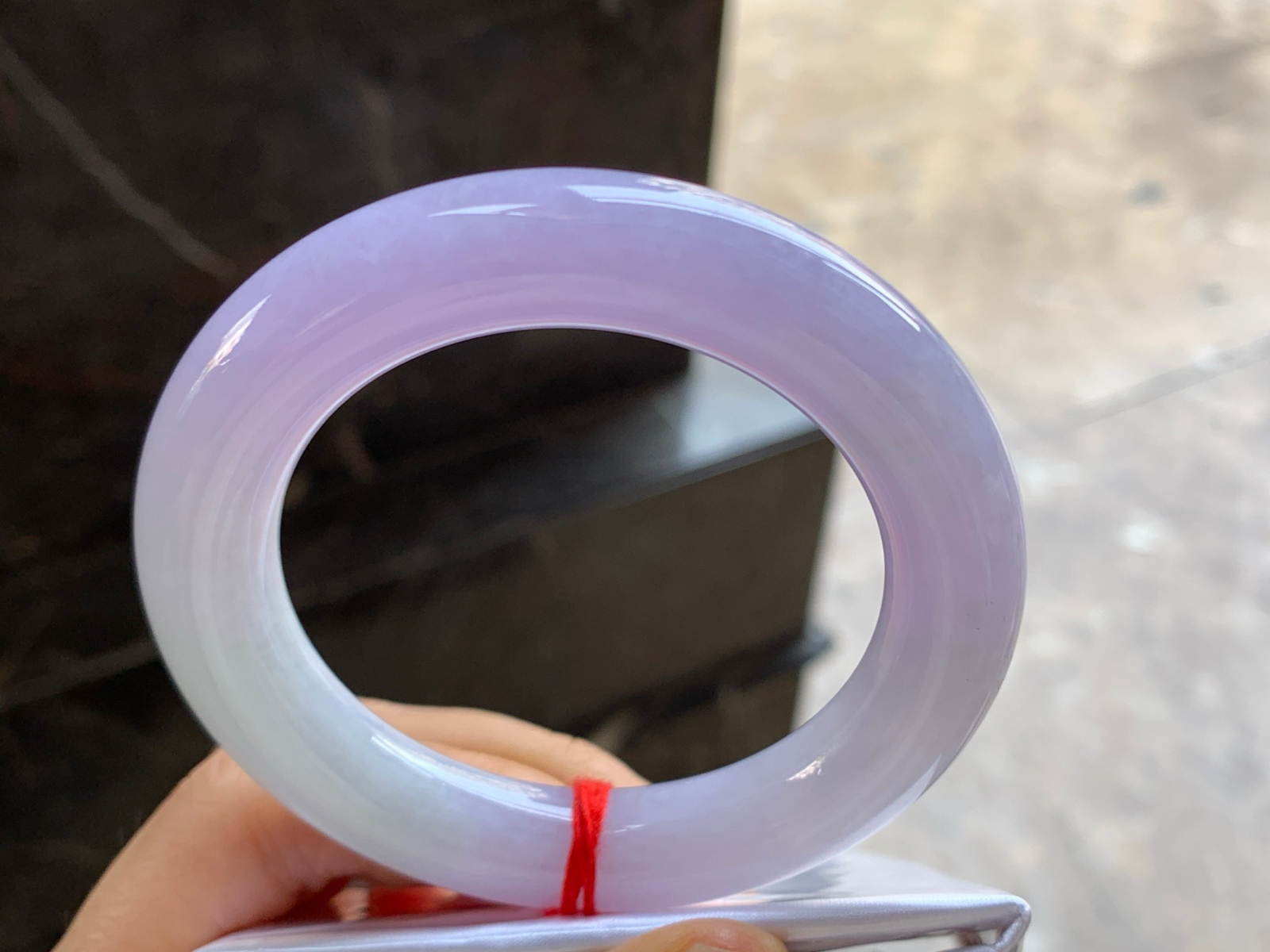 53-12

紫罗兰圆条手镯^_^鲜艳