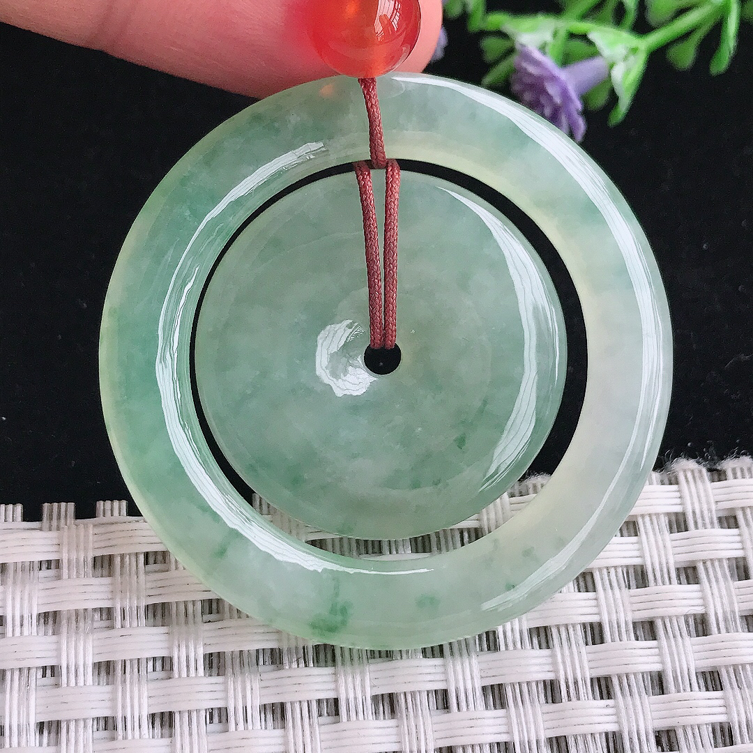 实拍A货翡翠43.3/5.2老坑冰润起胶冰晴绿母子扣吊坠翡翠玉挂件