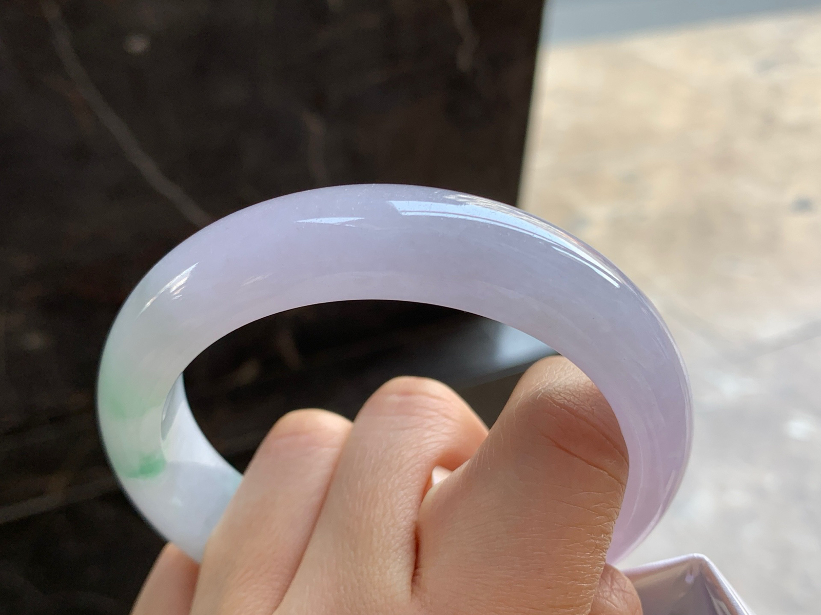 60.5-15.3-9.5

春带彩手镯^_^玉质温润 清新