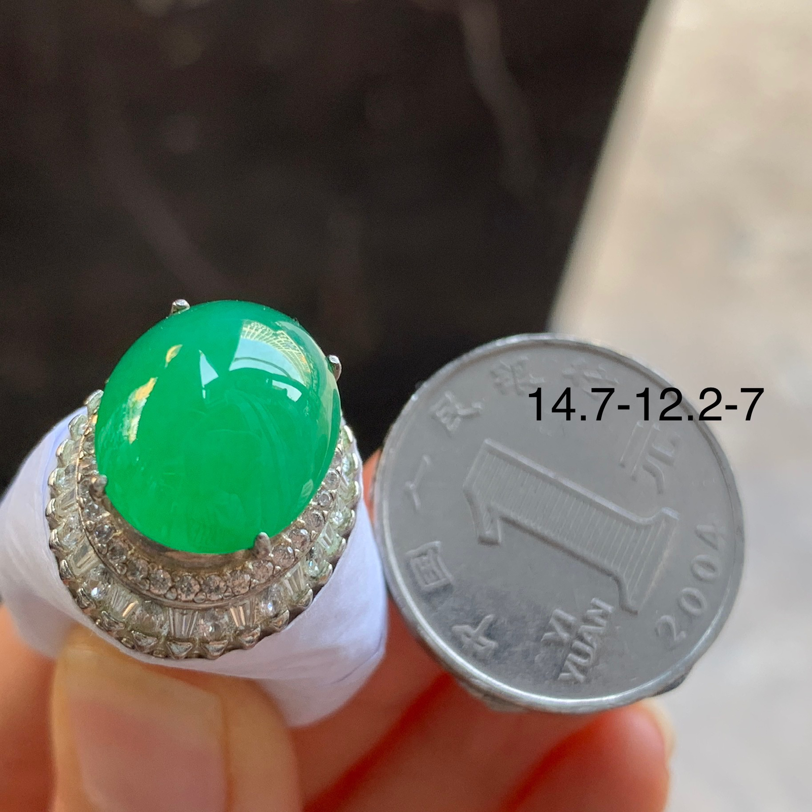 阳绿色戒面^_^色阳 玉质温润