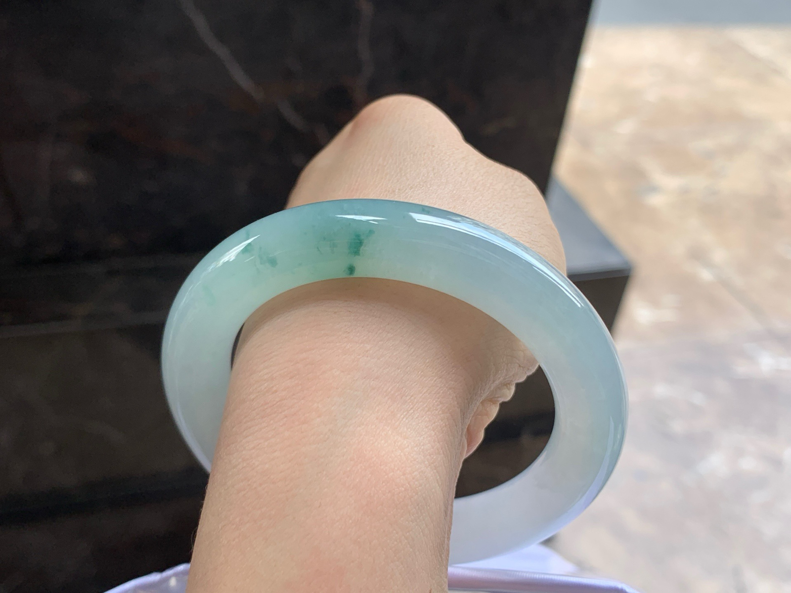 56-11.5mm

飘花圆条手镯^_^玉质温润