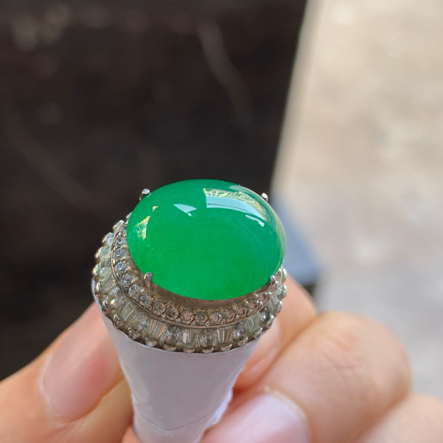 阳绿色戒面^_^色阳 玉质温润