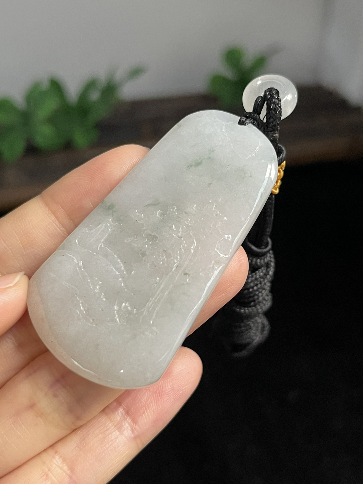 翡翠山水，配珠未测