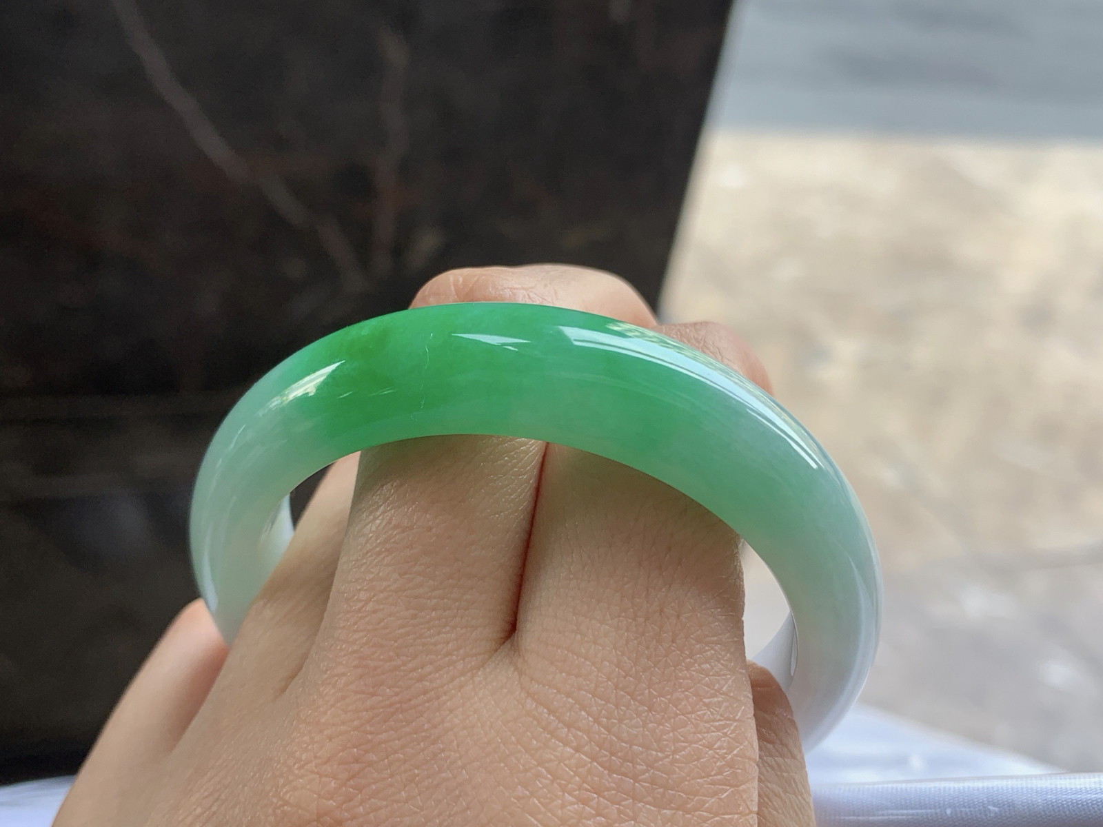 51.5-12.9-8.2

绿色手镯^_^色阳