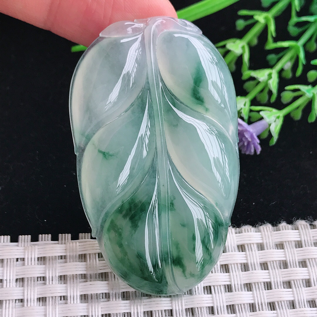 实拍A货翡翠54.8/33.5/6.2老坑冰润果冻胶冰飘花大叶子吊坠翡翠玉挂件