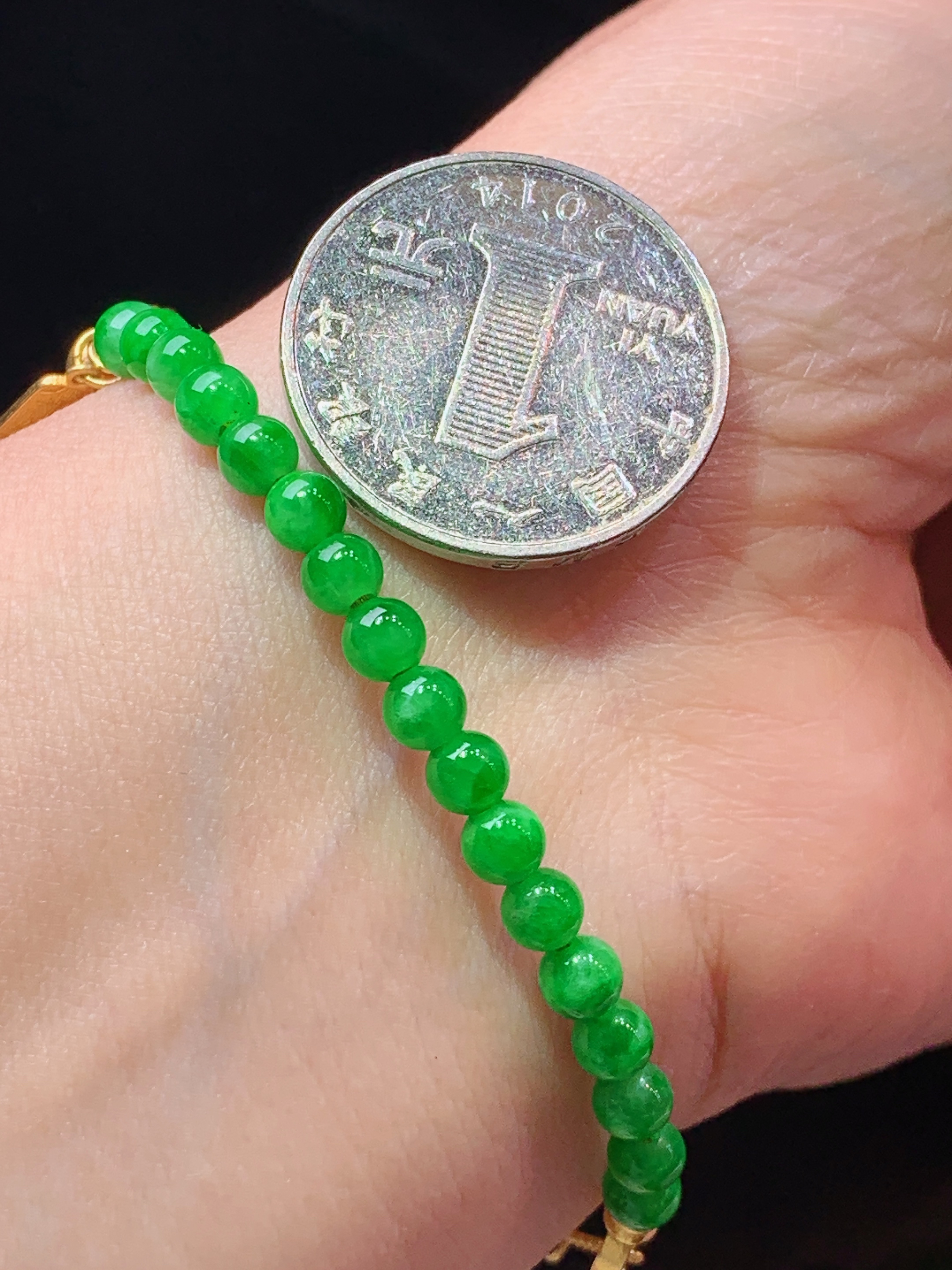 18k金镶嵌满绿圆珠手链 玉质细腻 色泽艳丽清新 水润亮眼 整体尺寸4.5m5