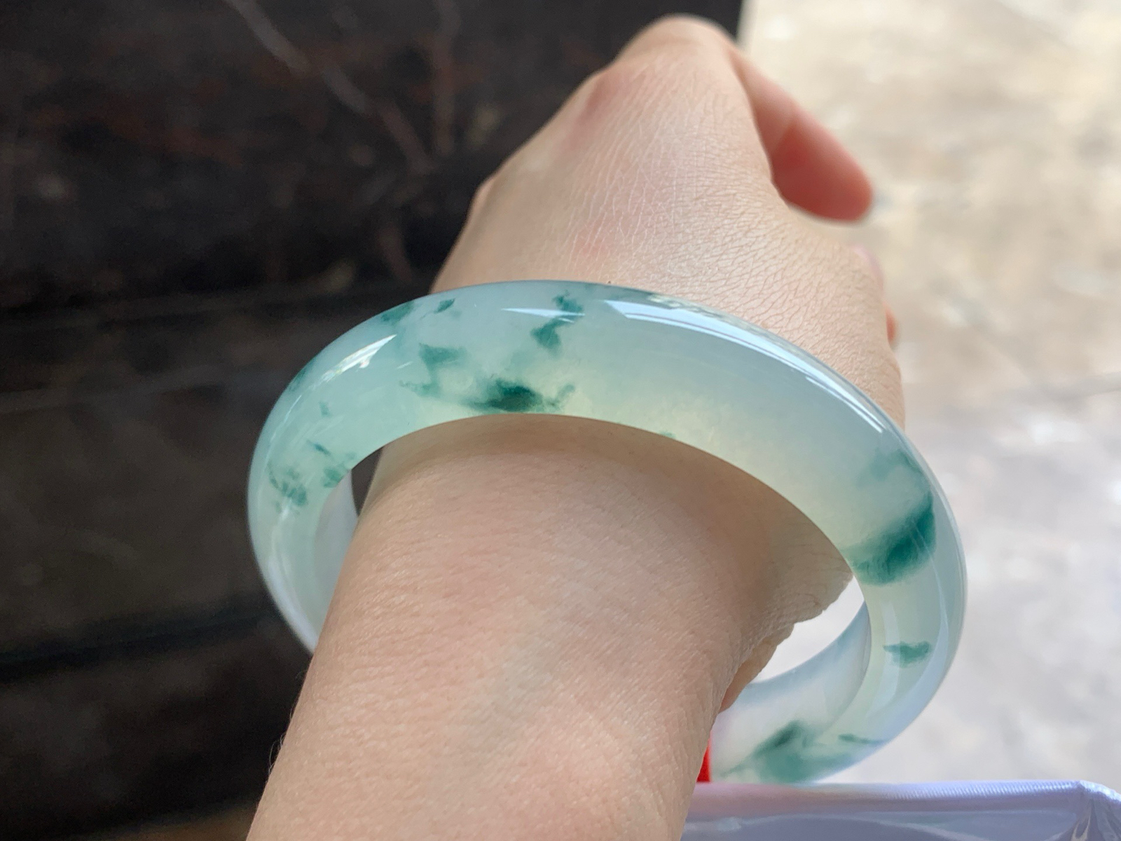 56.5-12.9-8.8

冰飘花手镯^_^飘花灵韵