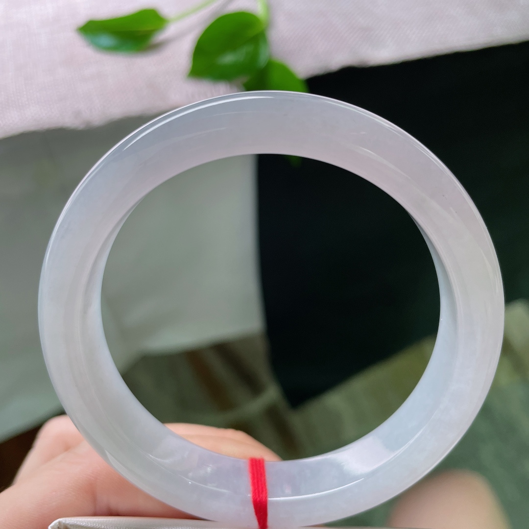 60/12.7/8.5，冰紫正圈，大圈口，把一场关于普罗旺斯的梦，凝练成冰，戴在手上。 从此，远方有了形状。。ss50116a