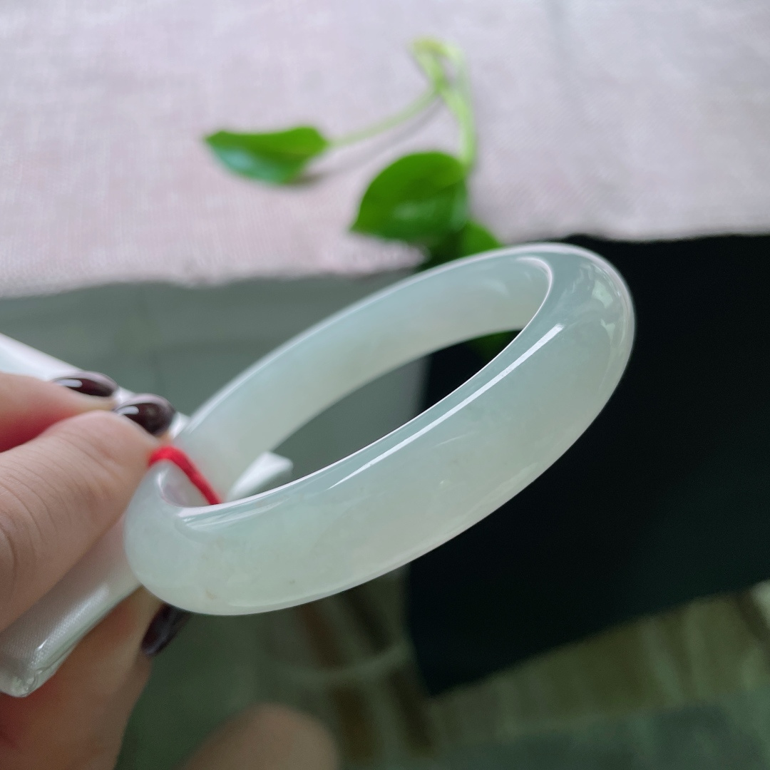 55.6/12.1/8.3，淡绿底正圈，巧笑嫣然，种老，清润，十里春风不如你，黄翡，ss46973a