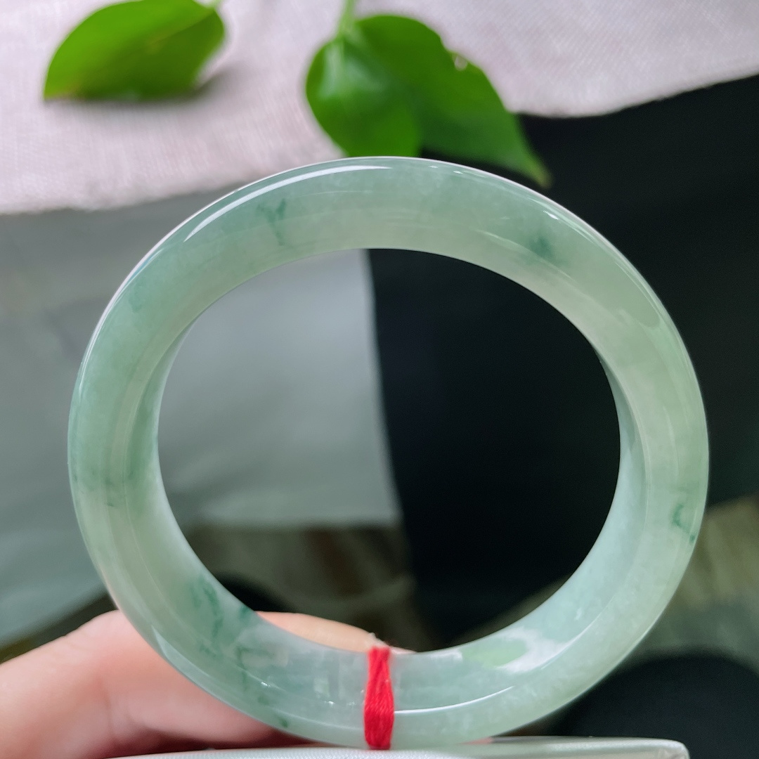 55.7/12.2/8.3飘花正圈，釉洁，种老，蓝底藏花，温润入心。，ss49360a