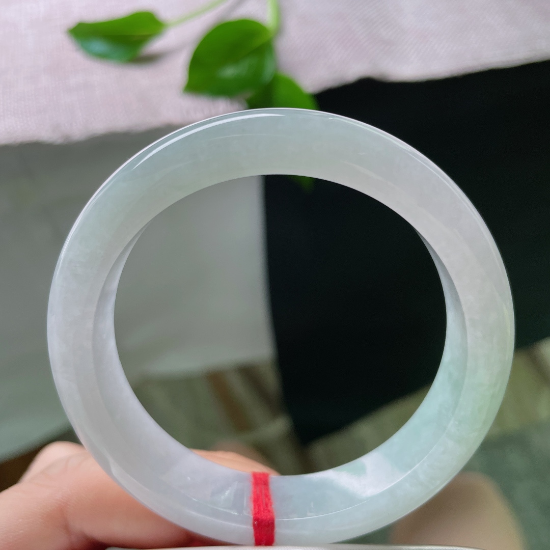 54.3/12.3/8.4，淡绿底正圈，种老，水头好，肉质细腻干净，清清苑苑，ss50070a