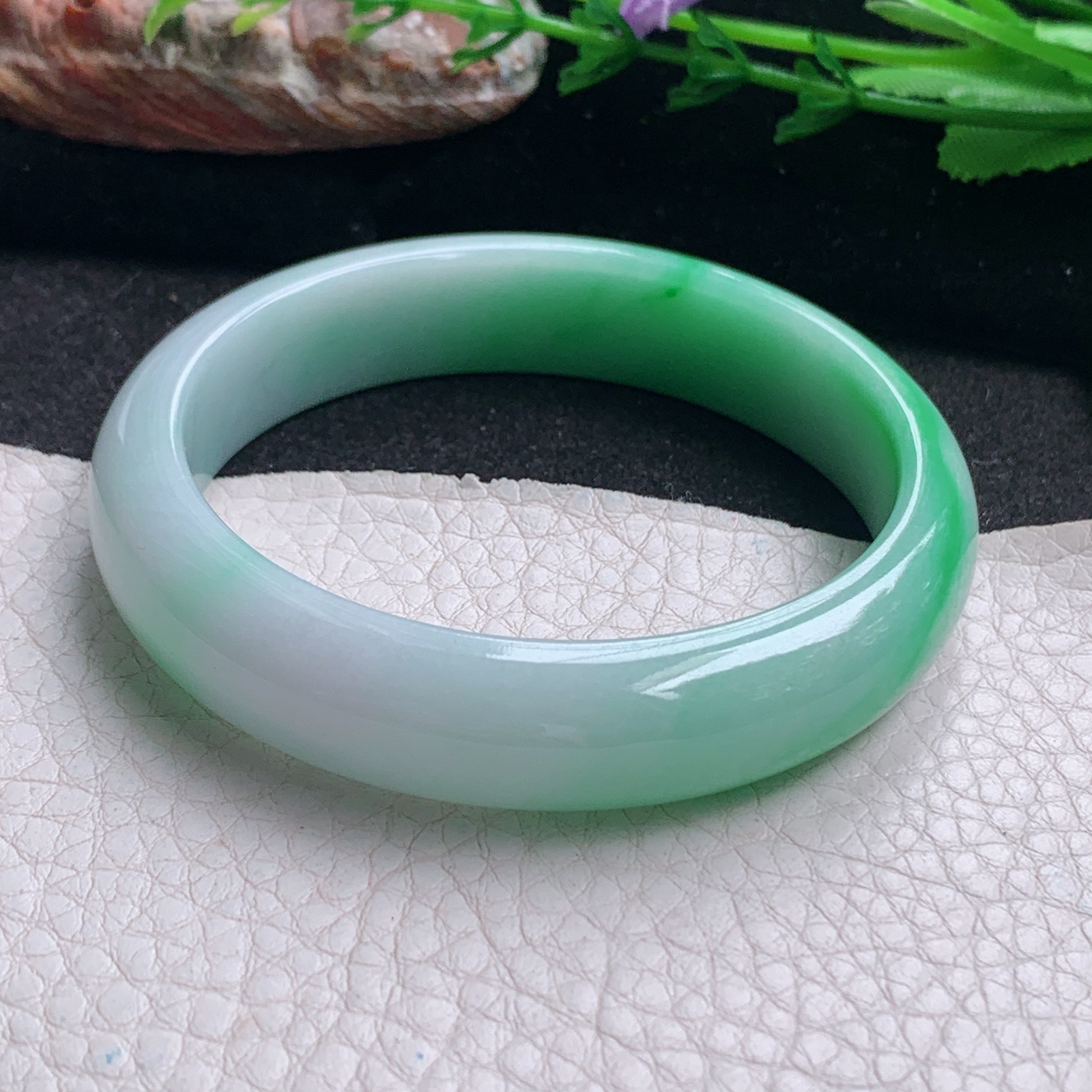 ee实拍55.6*13*7.6平安镯 天然缅甸翡翠a货手镯白底青水润正圈玉镯子