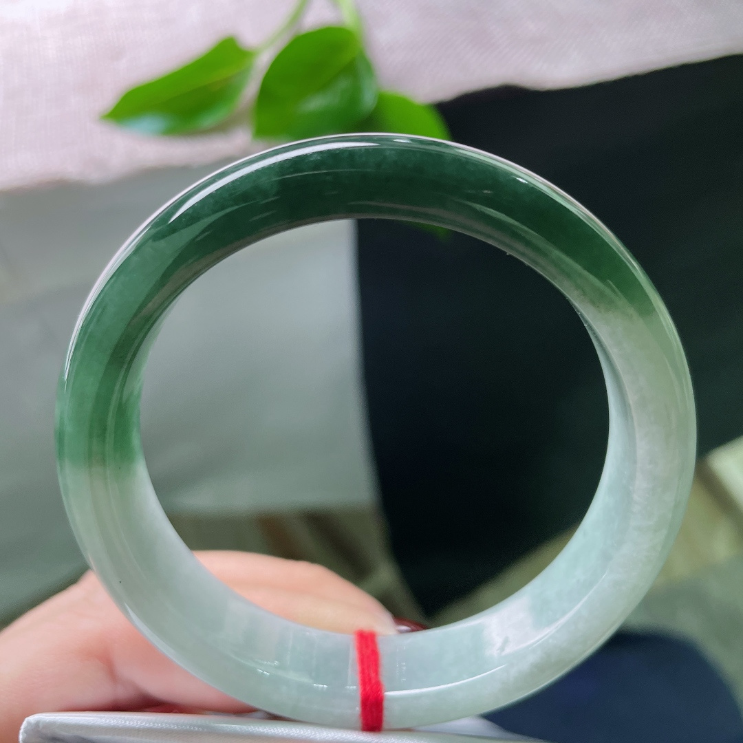 55.5/12.2/7.6，半山水正圈，不是第一眼惊艳，却是越看越有韵味的耐看型。，ss49322a