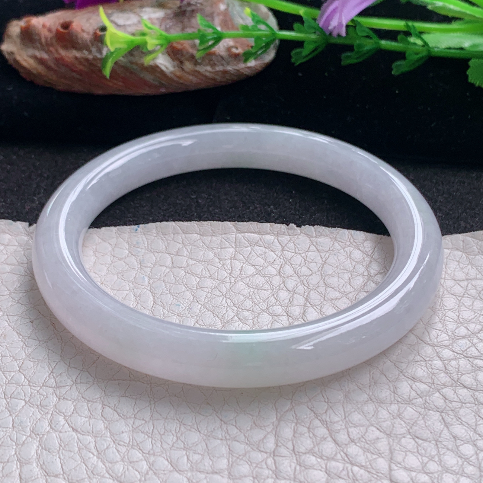 n实拍55*8.8*8.5美人镯 天然缅甸翡翠a货手镯清新冰紫底圆条叮当镯