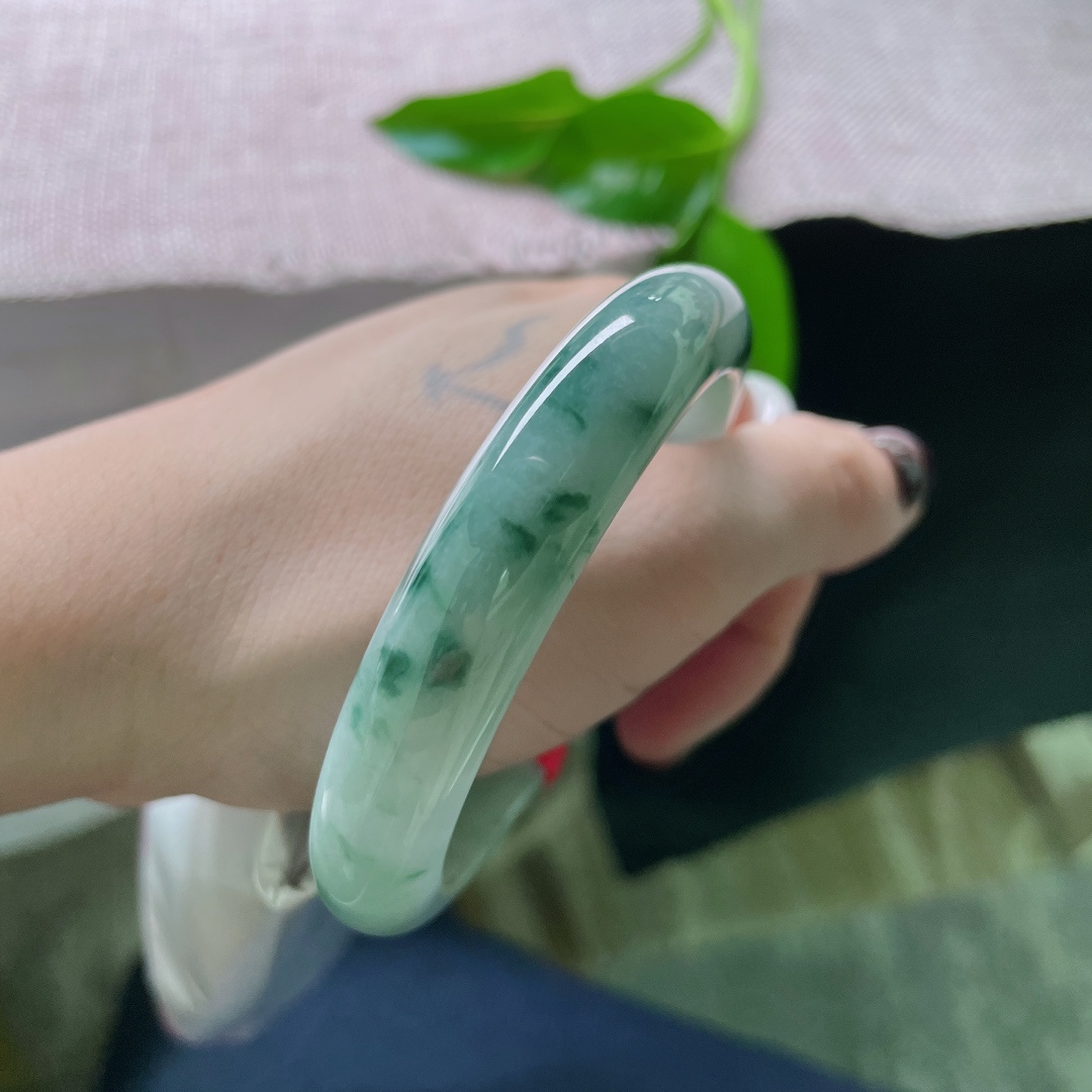 56.3/11.6/8.3飘花正圈，水润细腻，繁花似锦觅安宁，贵气，ss49375a