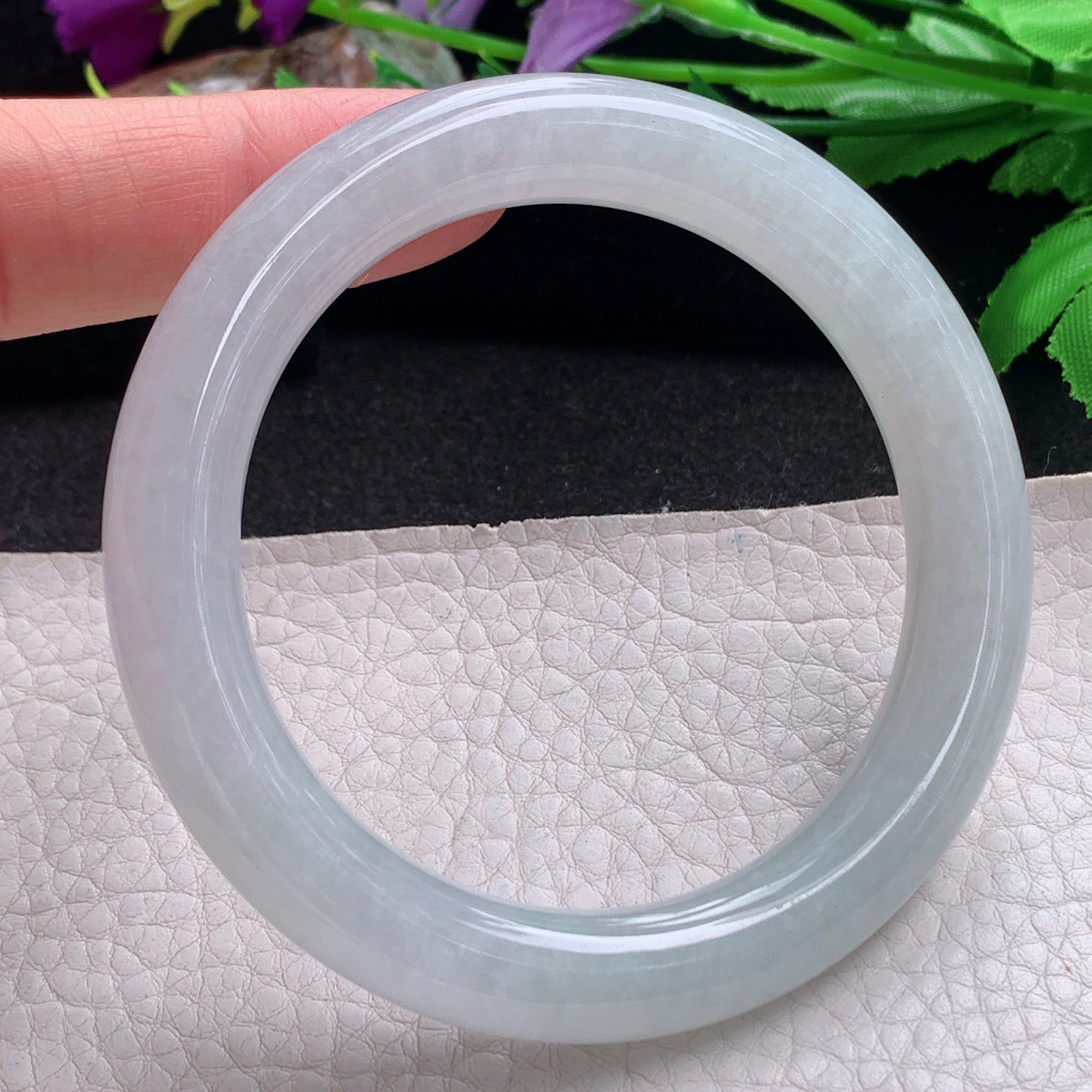 xc实拍56*10.8*10美人镯 天然缅甸翡翠a货手镯白月光圆条玉镯子