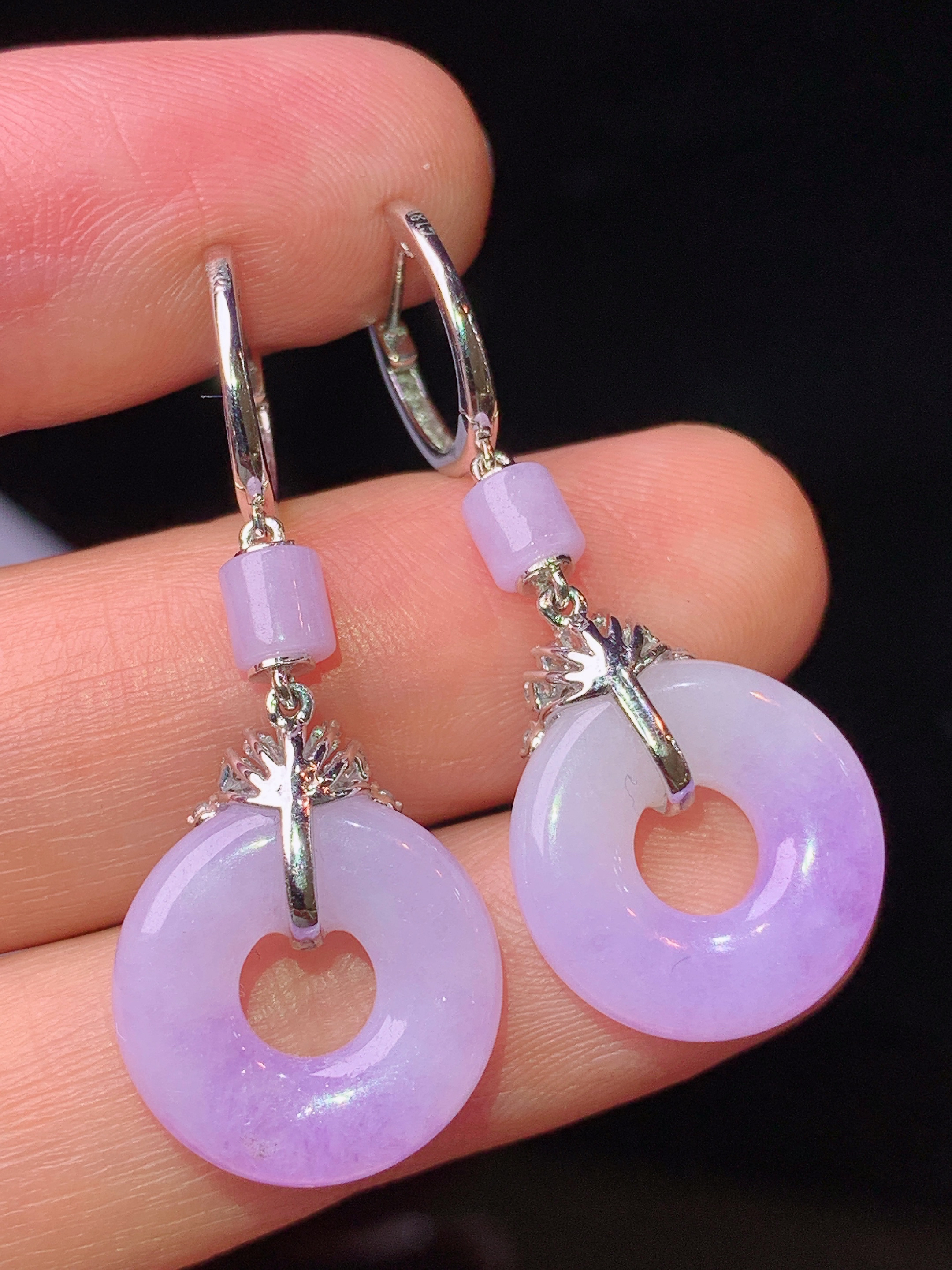 18k金钻镶嵌紫罗兰平安环耳坠 玉质细腻 色泽艳丽清新 水润亮眼 整体尺寸36*14.5*3.8c5