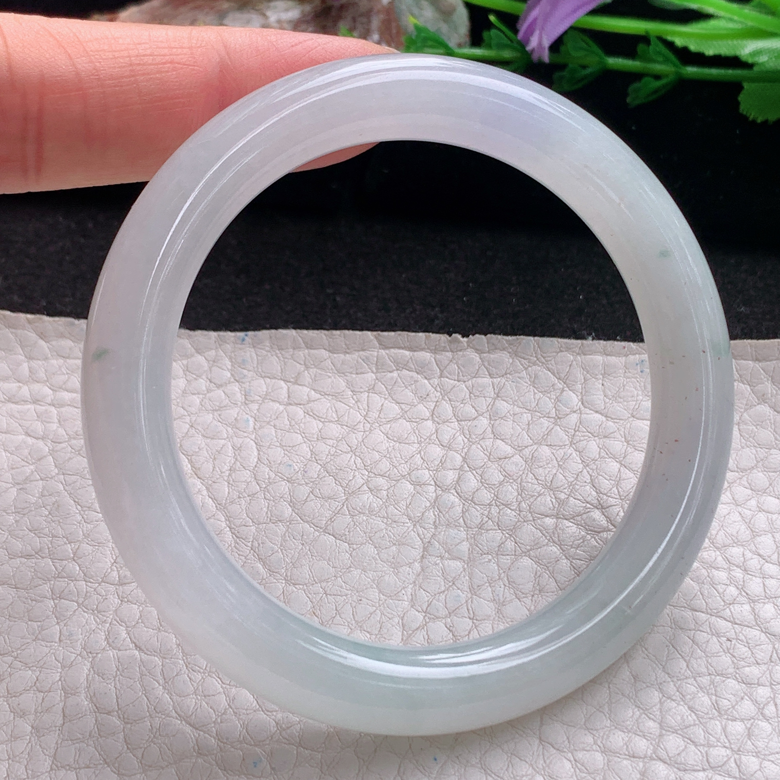 n实拍55.5*9.3美人镯 天然缅甸翡翠a货手镯白月光冰润圆条玉镯子