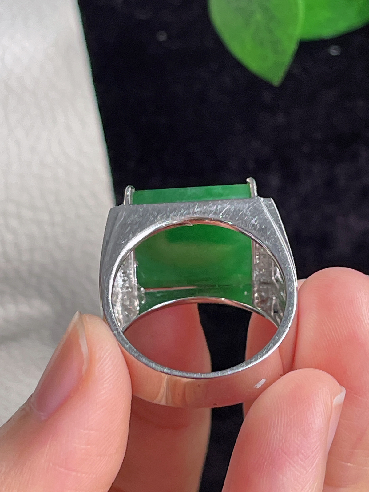 18k金翡翠糯化种满绿男士戒指