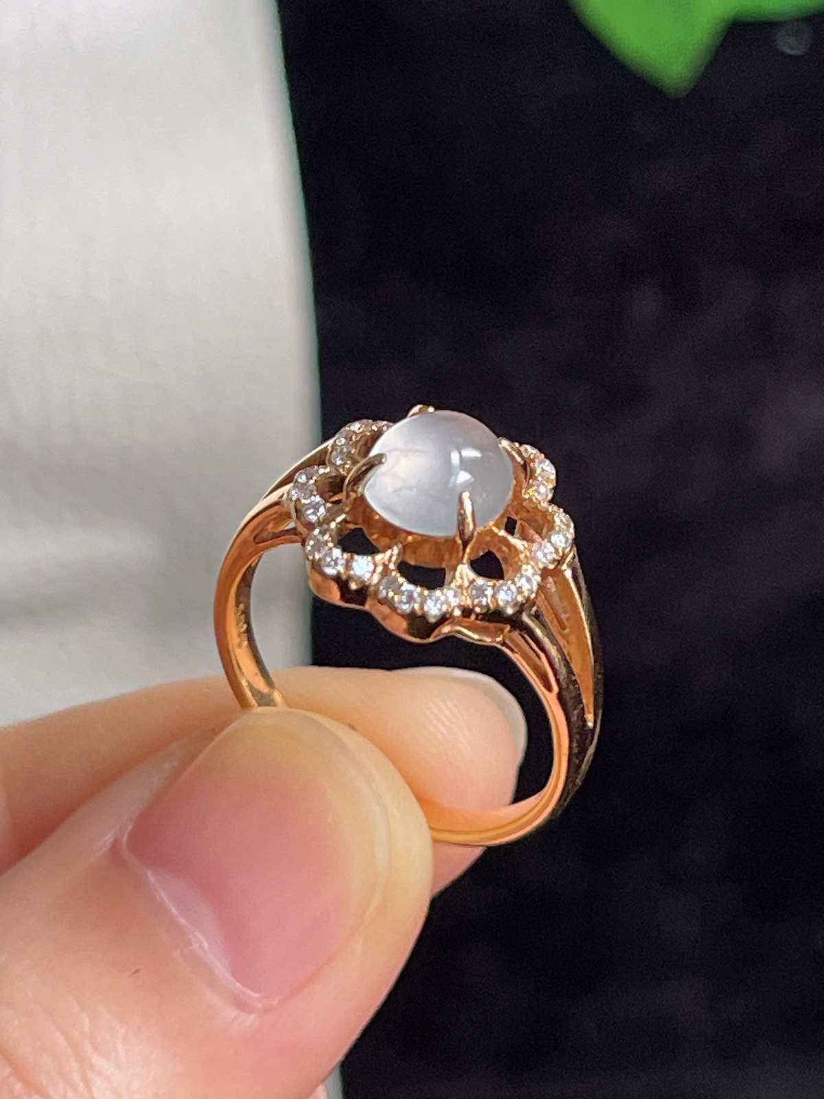 18k金白冰翡翠戒指